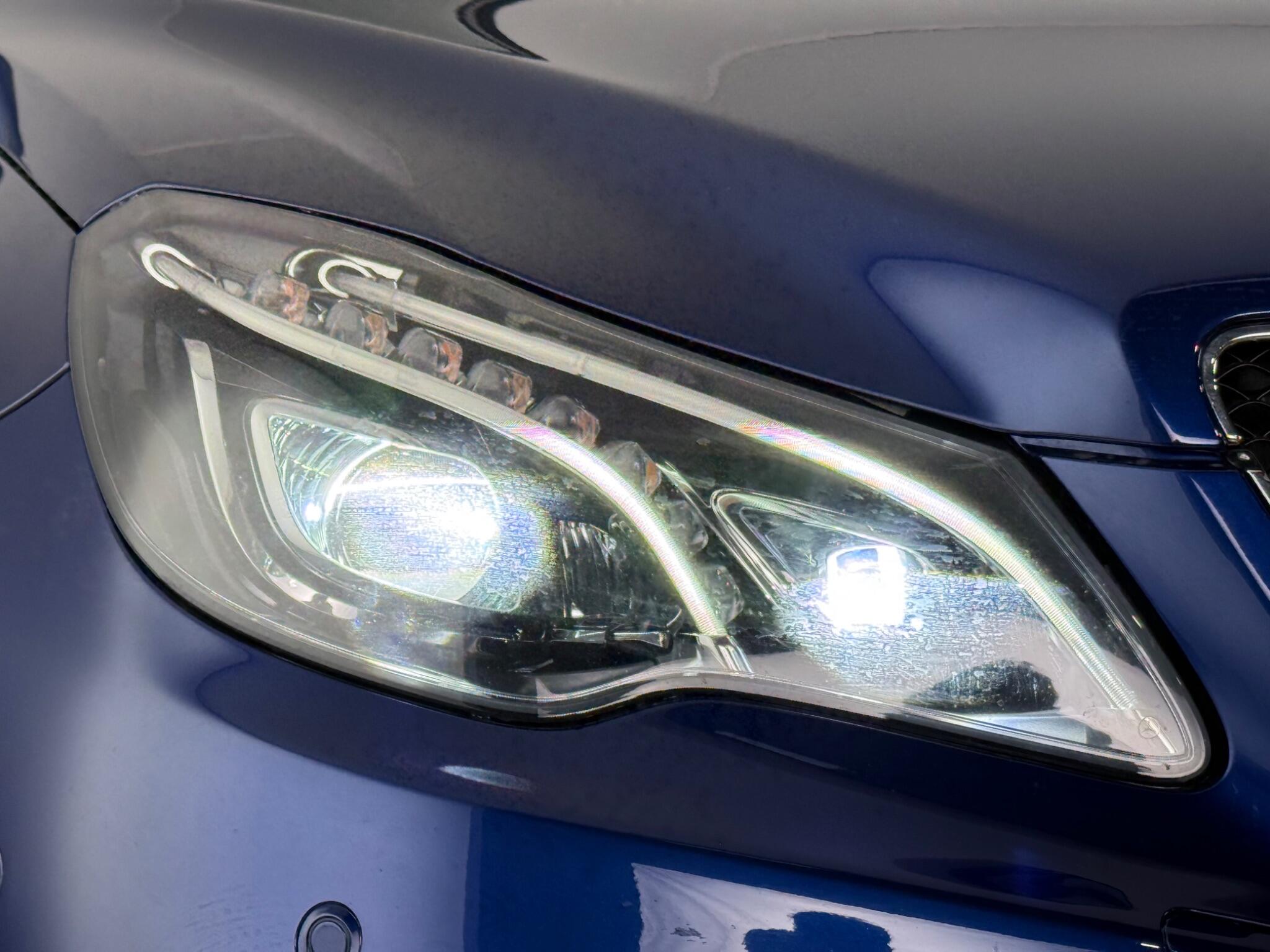 Mercedes-Benz E-Class view 4