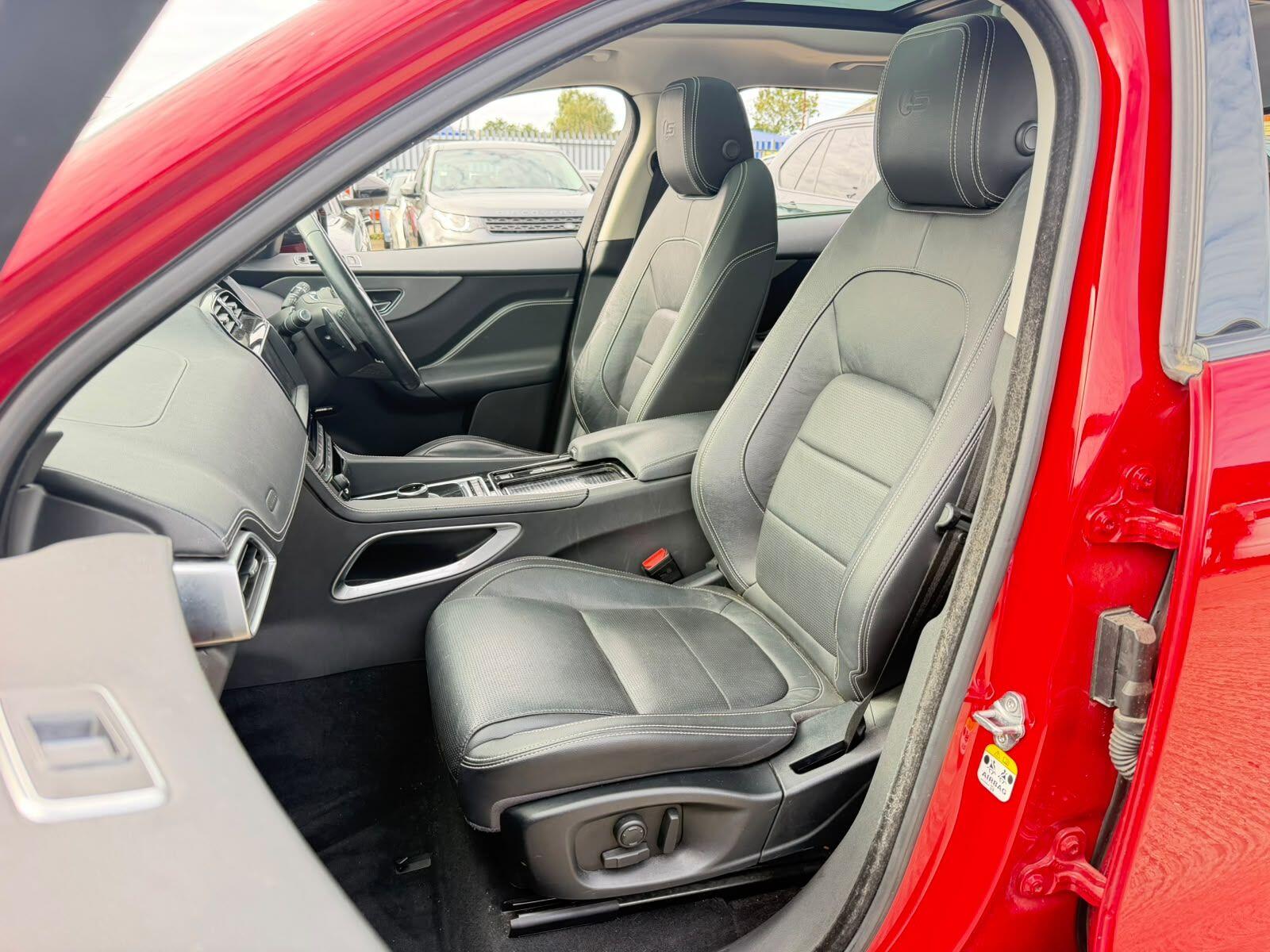 Jaguar F-Pace view 34