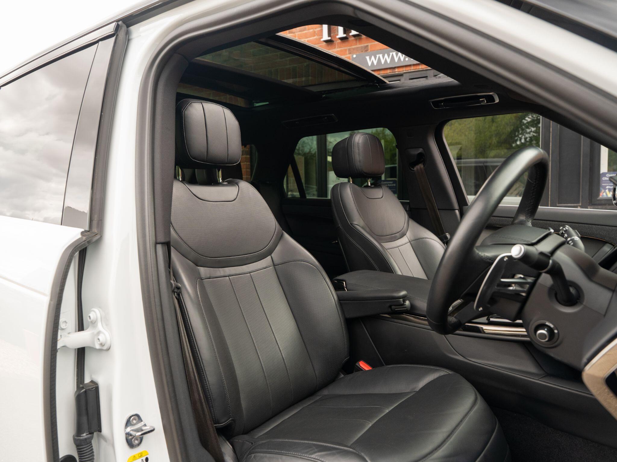 Land Rover Range Rover Sport view 43