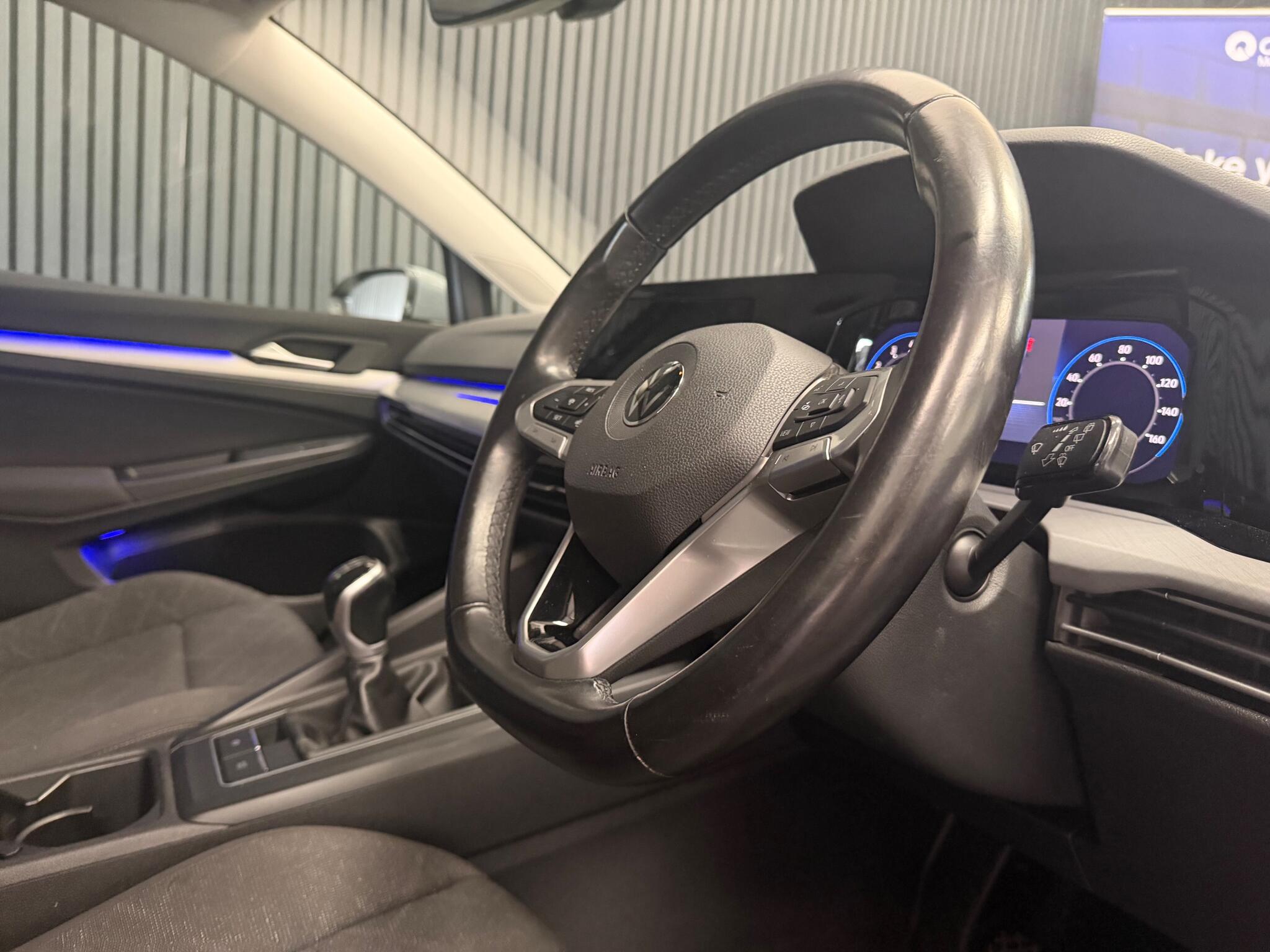 Volkswagen Golf view 18