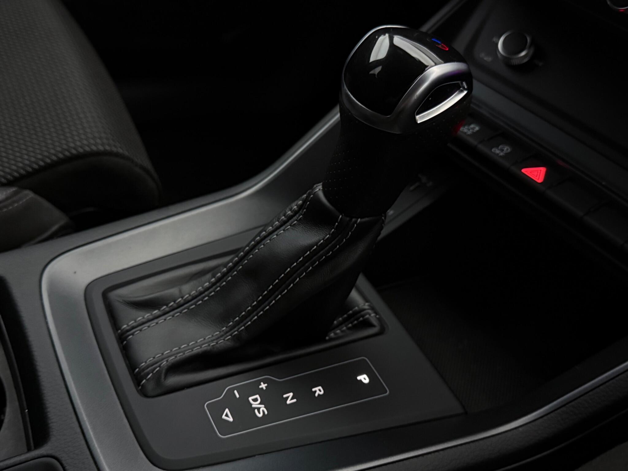 Audi Q3 view 27