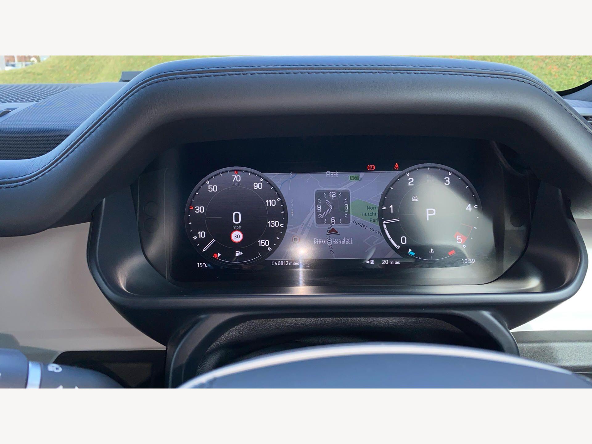 Land Rover Defender view 19