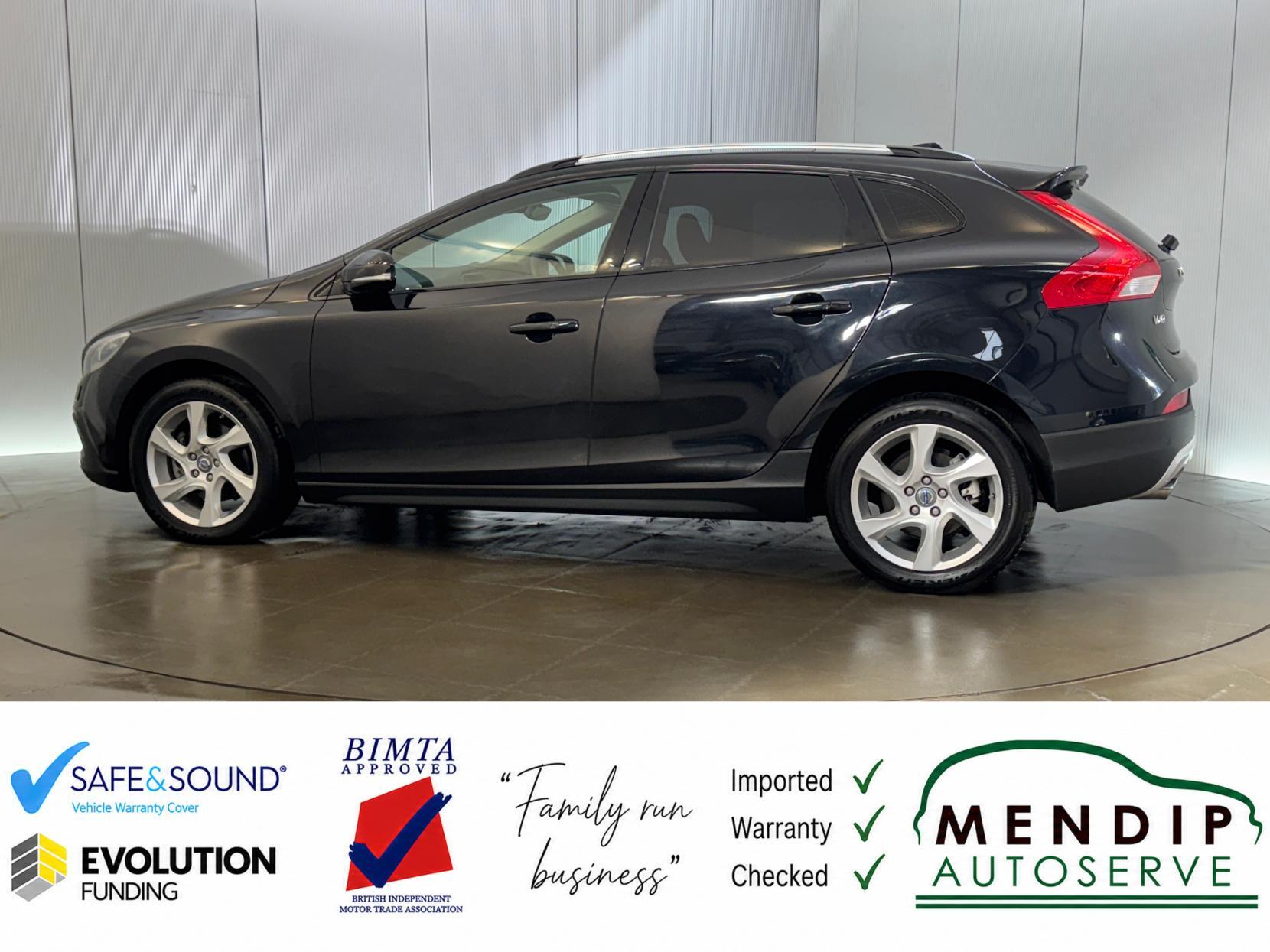 Volvo V40 Cross Country view 8
