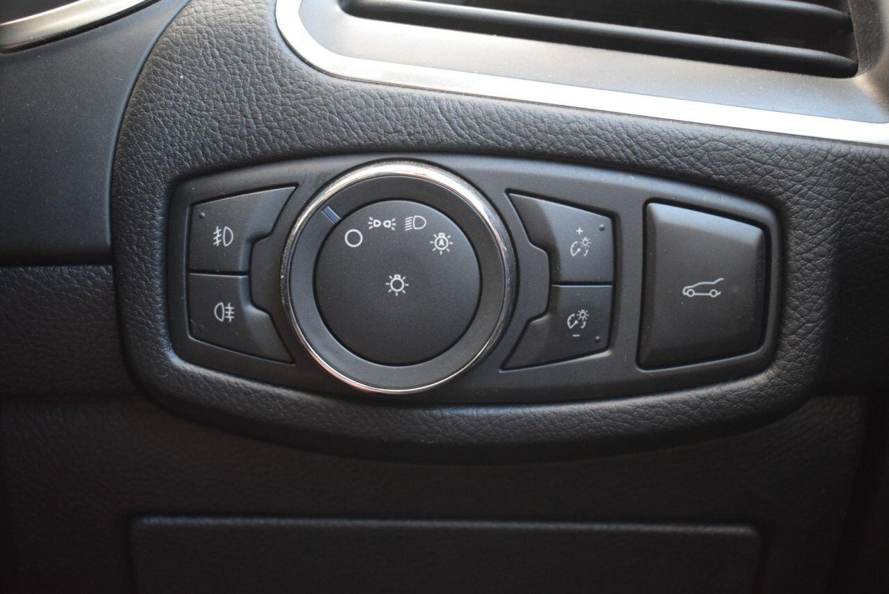 Ford Galaxy view 30