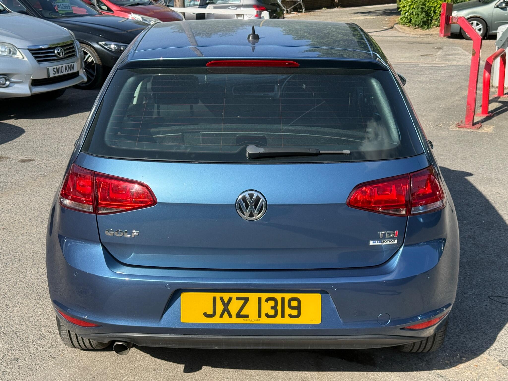 Volkswagen Golf - Image 16