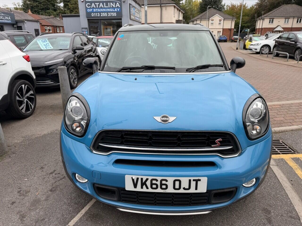 MINI Countryman view 2