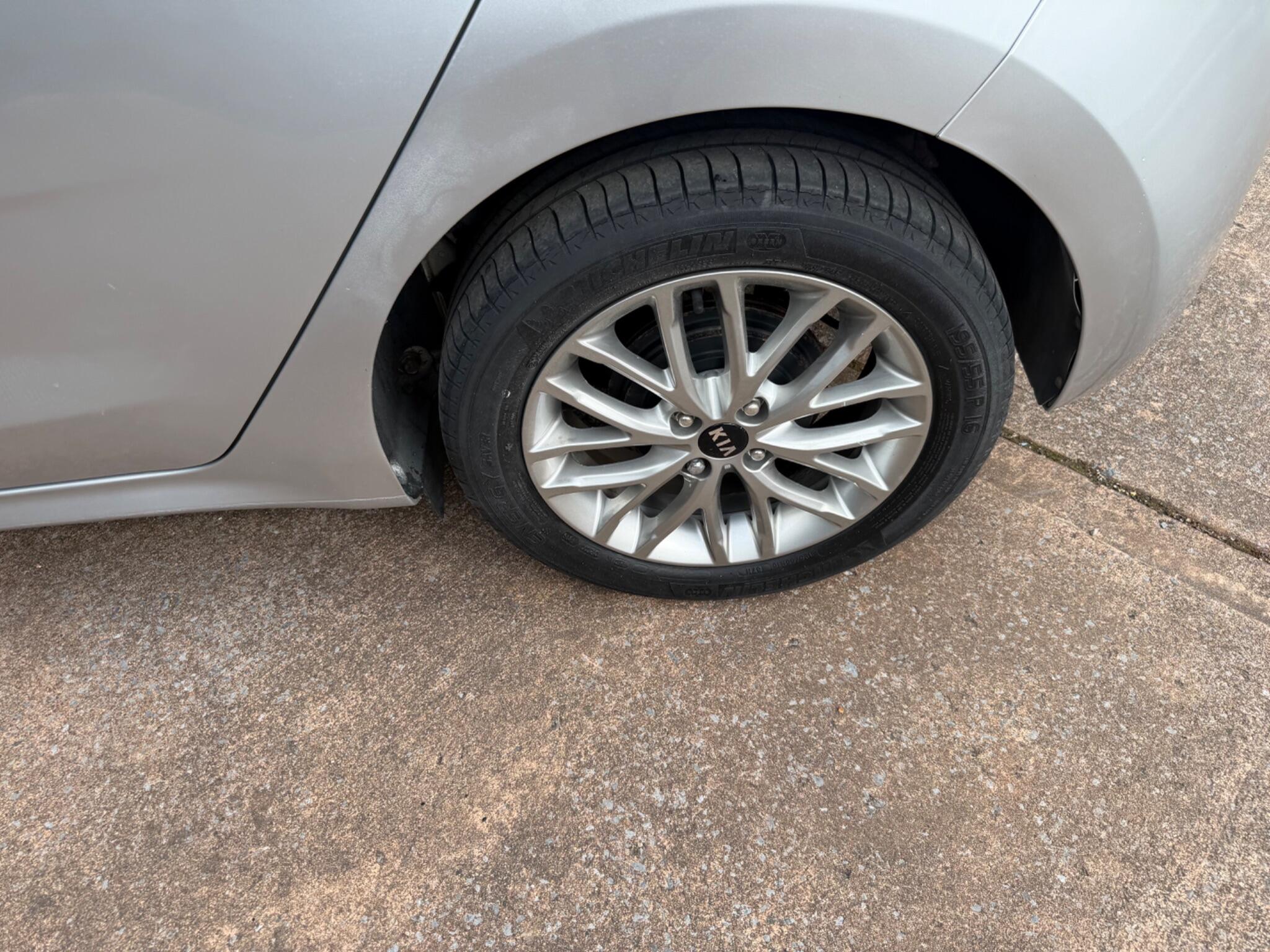 Kia Rio view 19