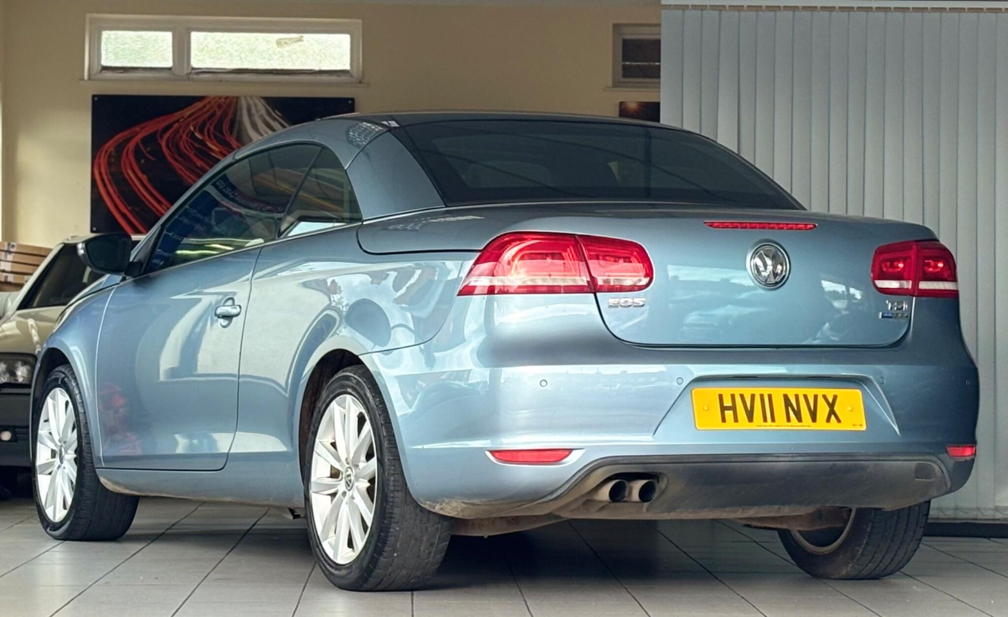 Volkswagen Eos view 4