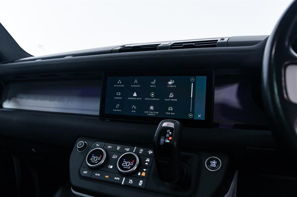 Land Rover Defender view 22