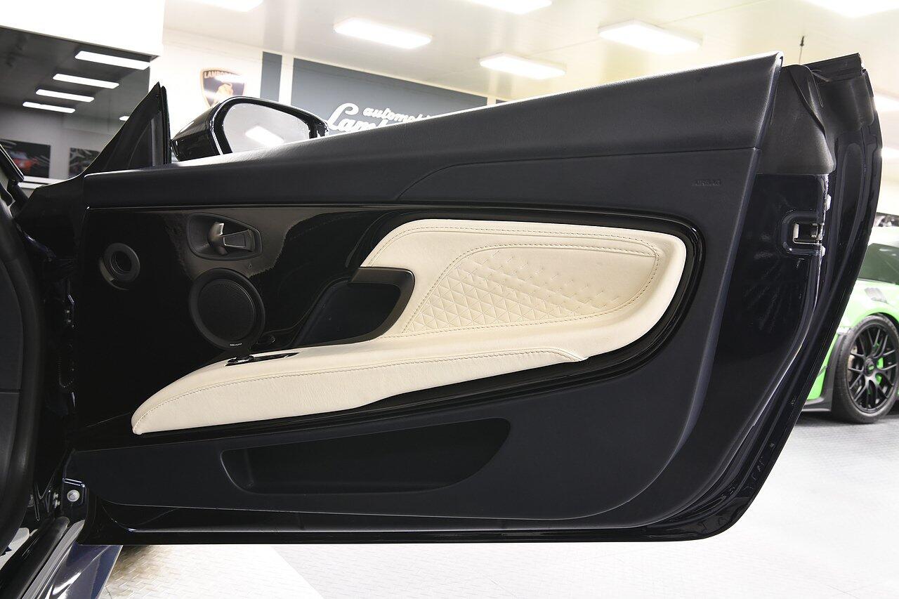 Aston Martin DBS view 28