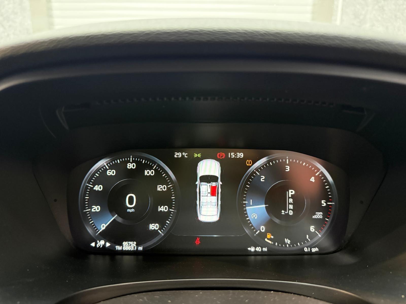 Volvo S90 view 20