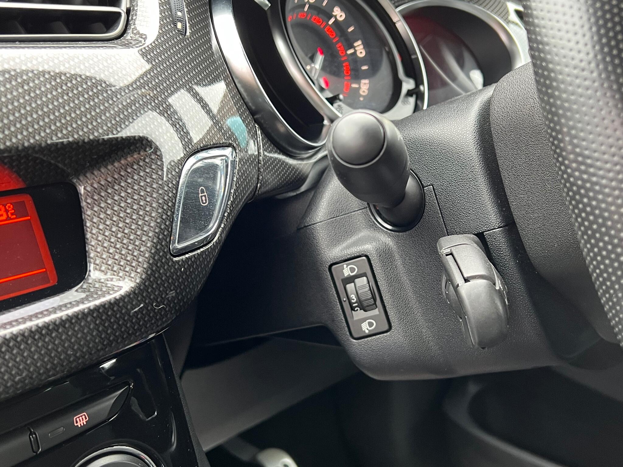2010 Citroen DS3 image 23