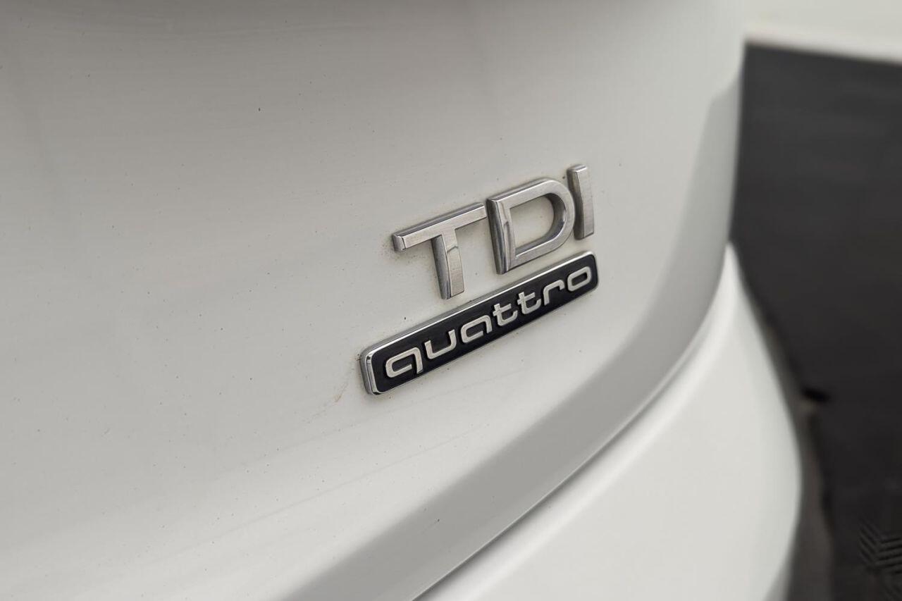 Audi Q3 view 46