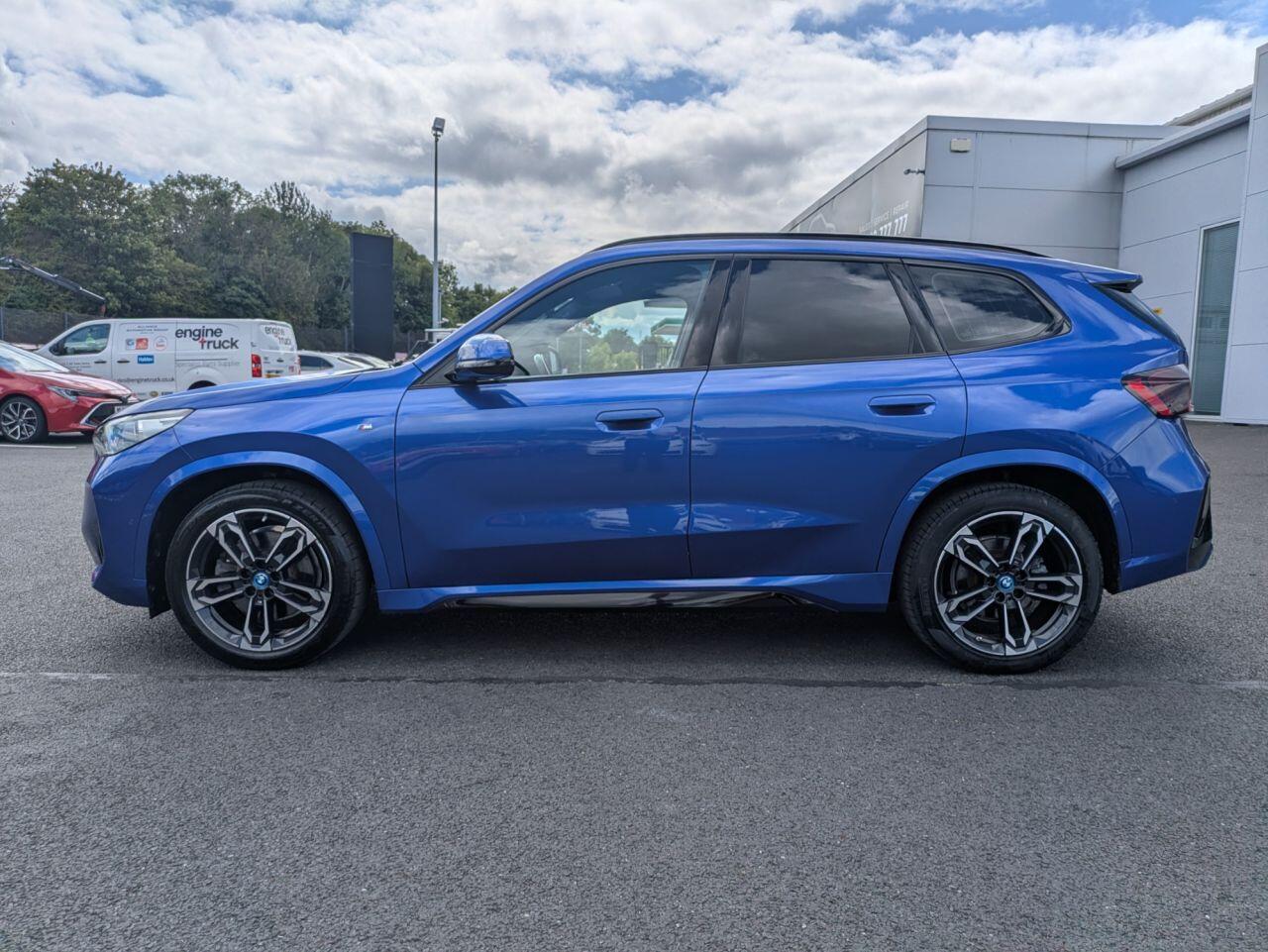 BMW Ix1 view 3
