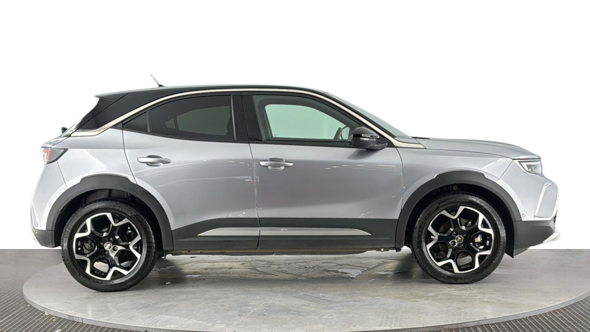 Vauxhall Mokka Electric view 3