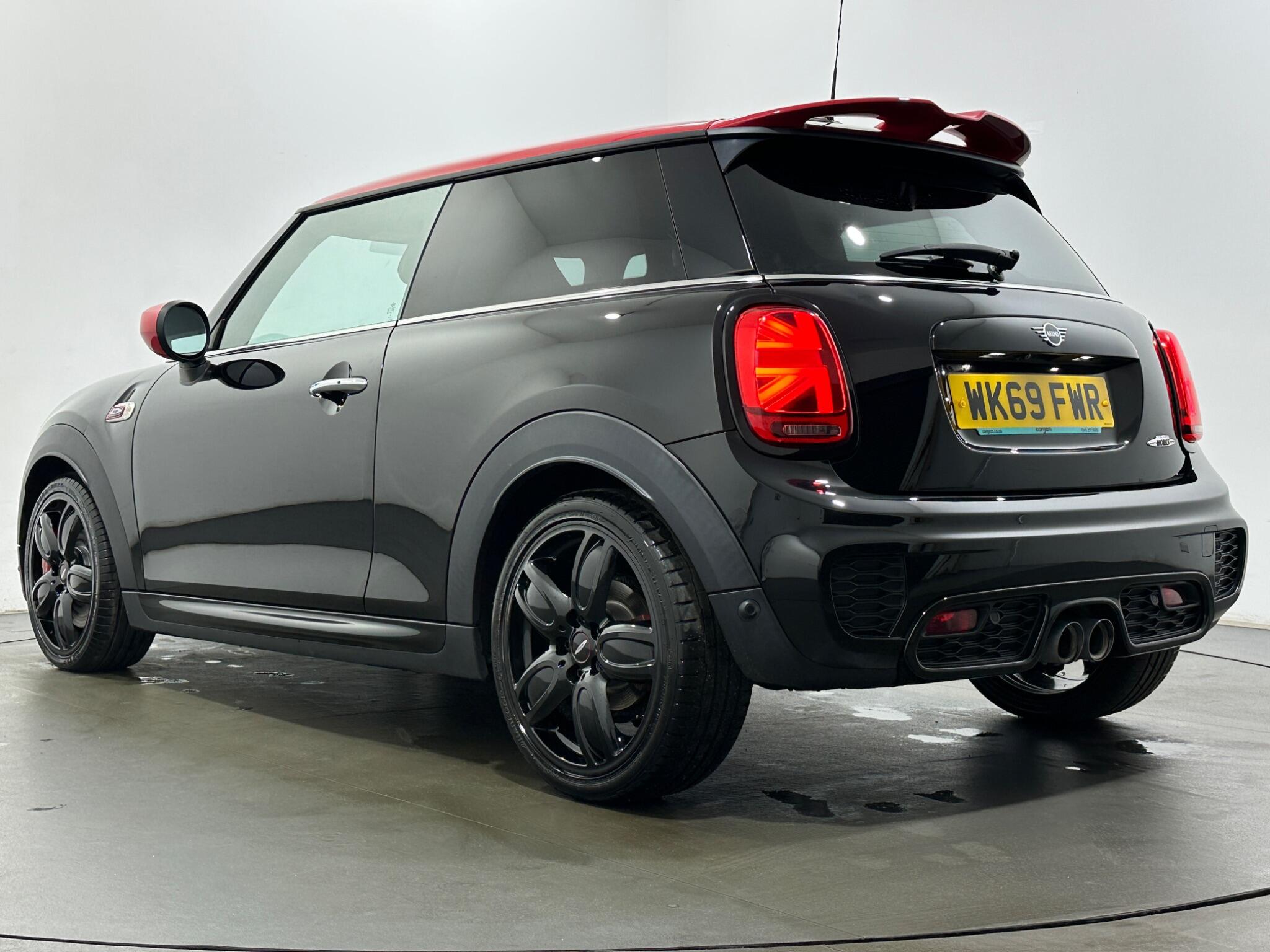 Mini Hatch view 45