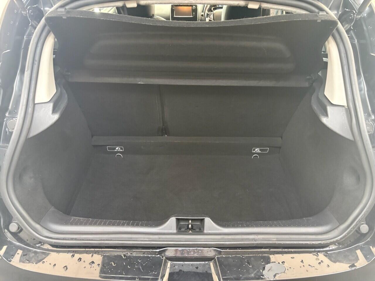 Renault Clio view 14