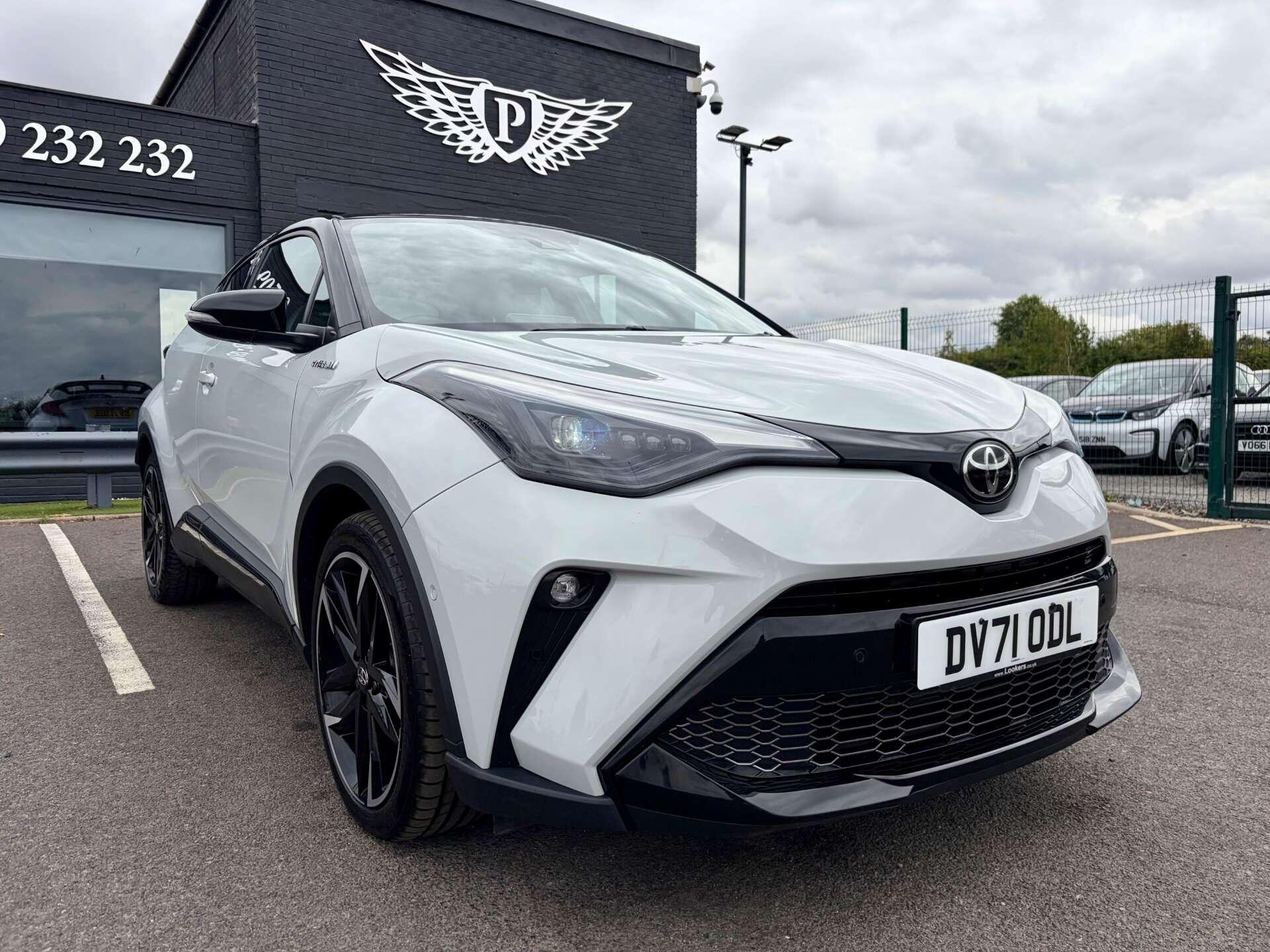 Toyota C-HR view 50