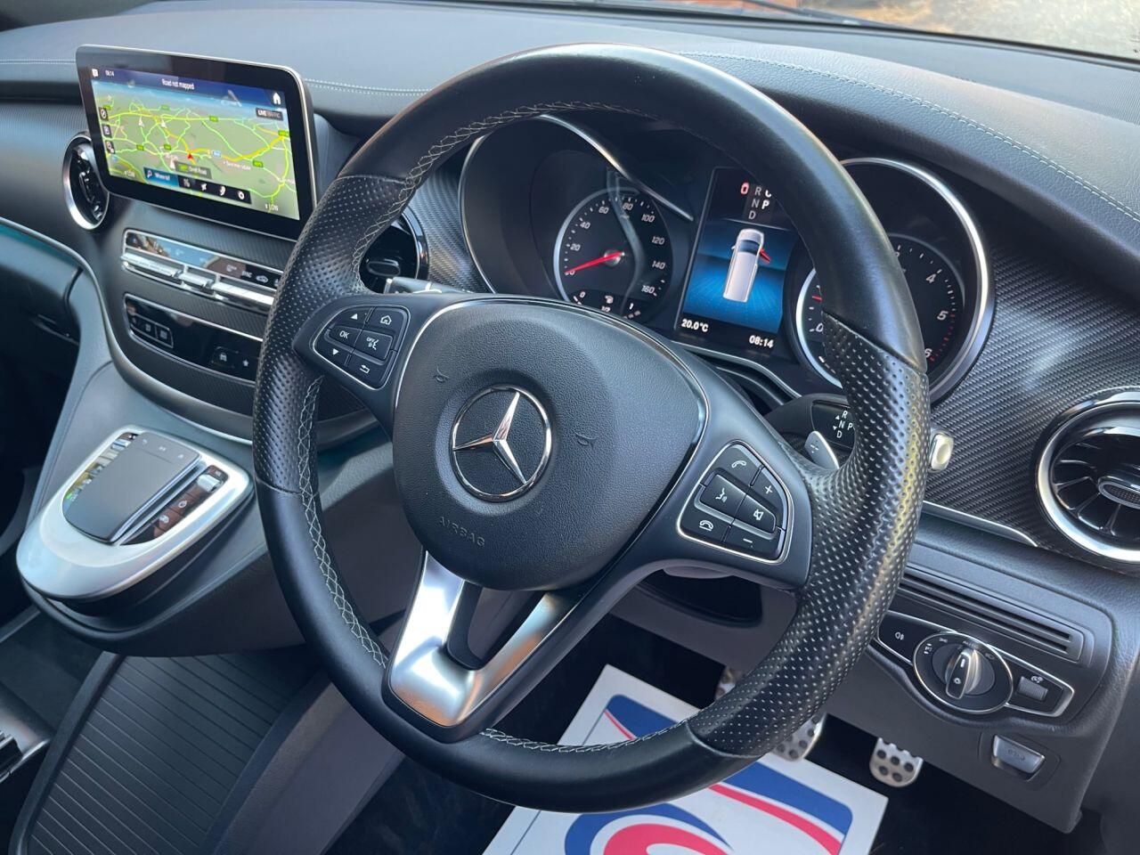 Mercedes-Benz V Class view 9