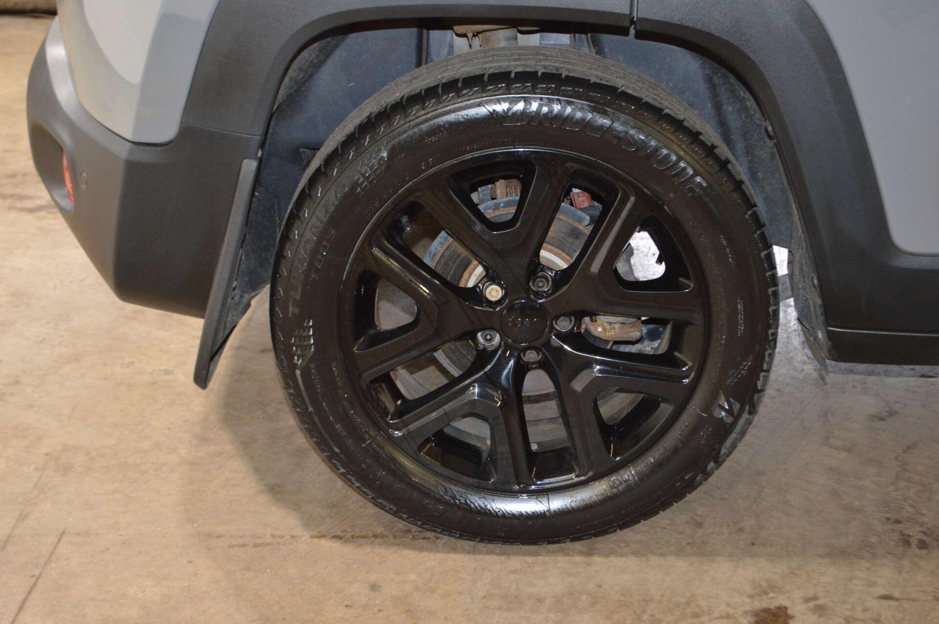 Jeep Renegade view 24