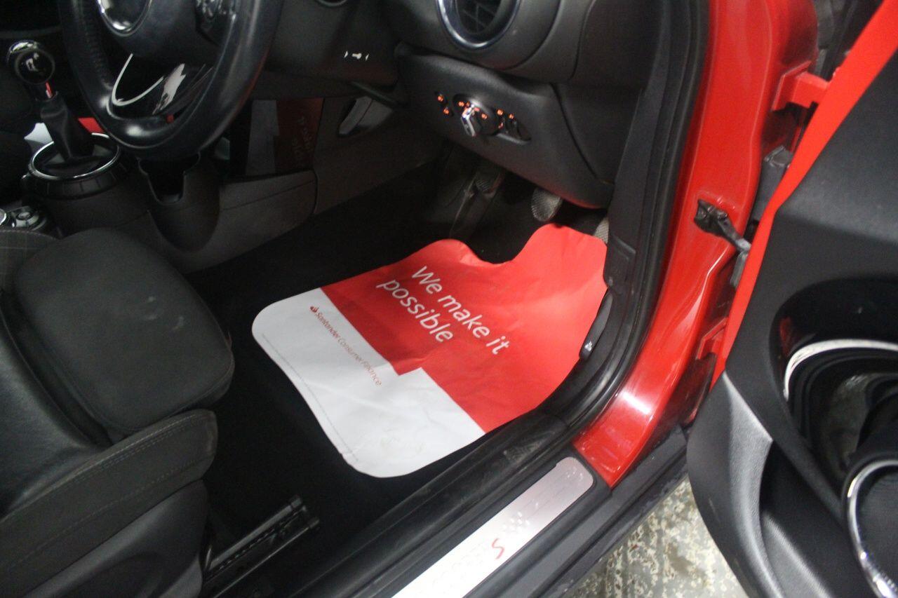 Mini Hatch view 48