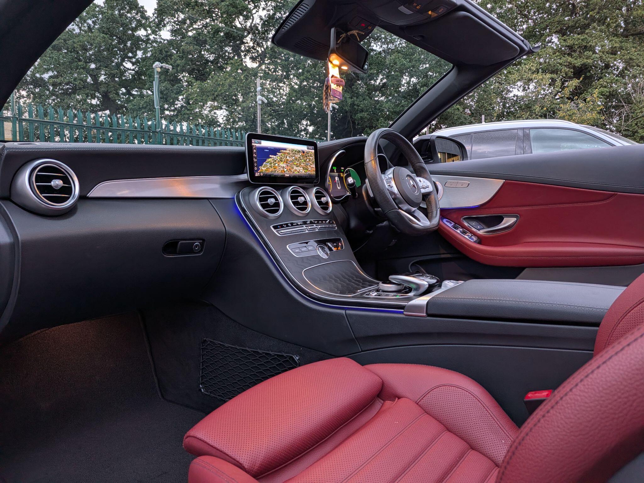 Mercedes-Benz C Class view 28