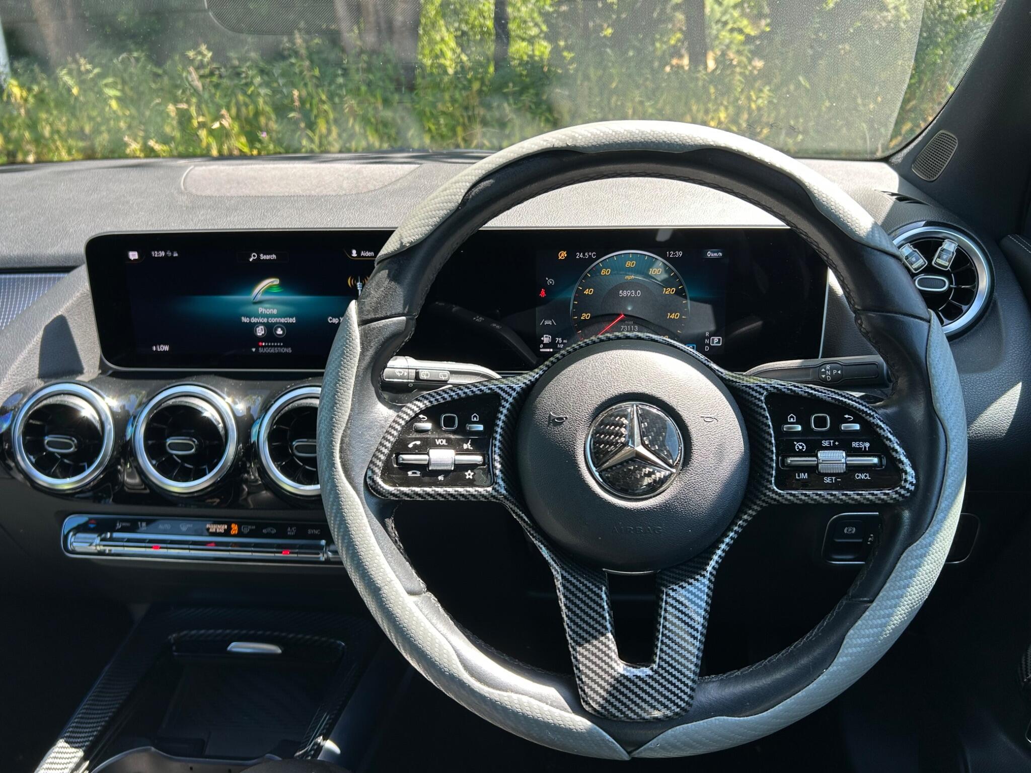 Mercedes-Benz Gla view 56