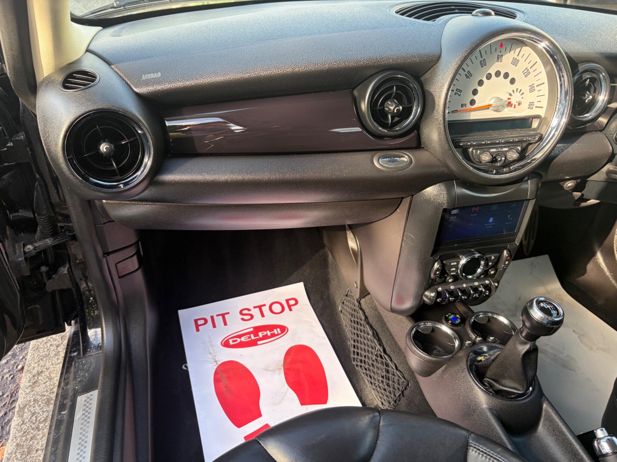 Mini Hatch view 74