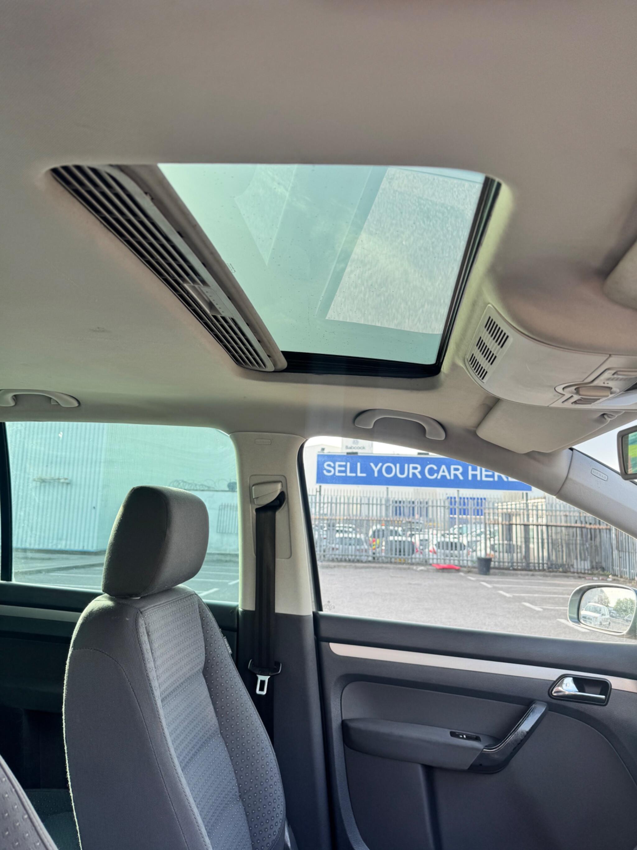 Volkswagen Touran view 33