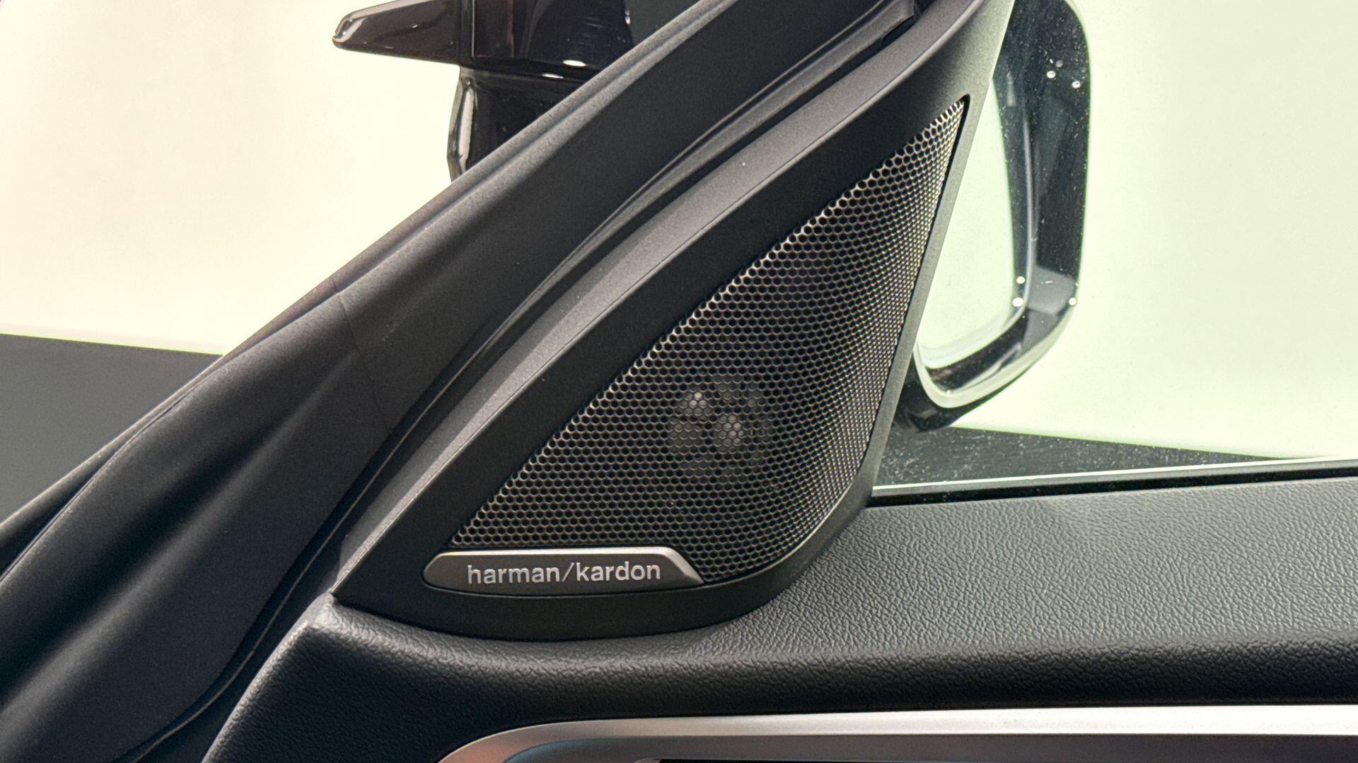 BMW I4 view 20