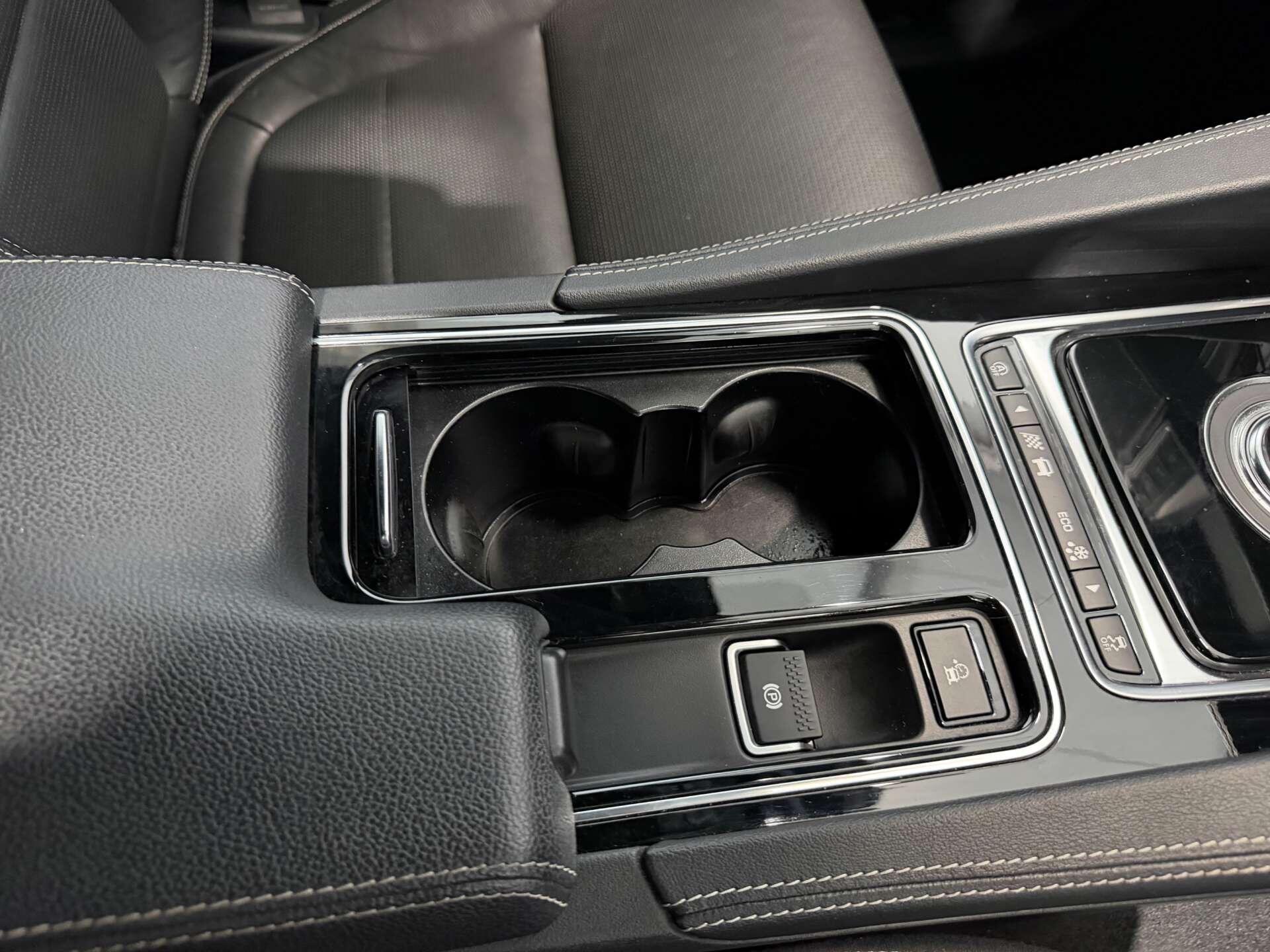 Jaguar F-Pace view 30
