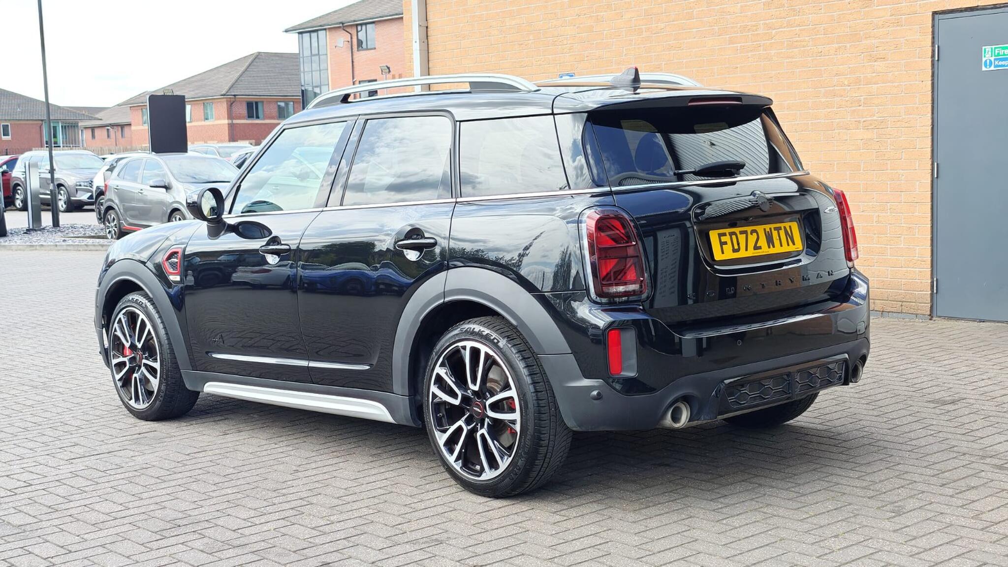 Mini Countryman view 8