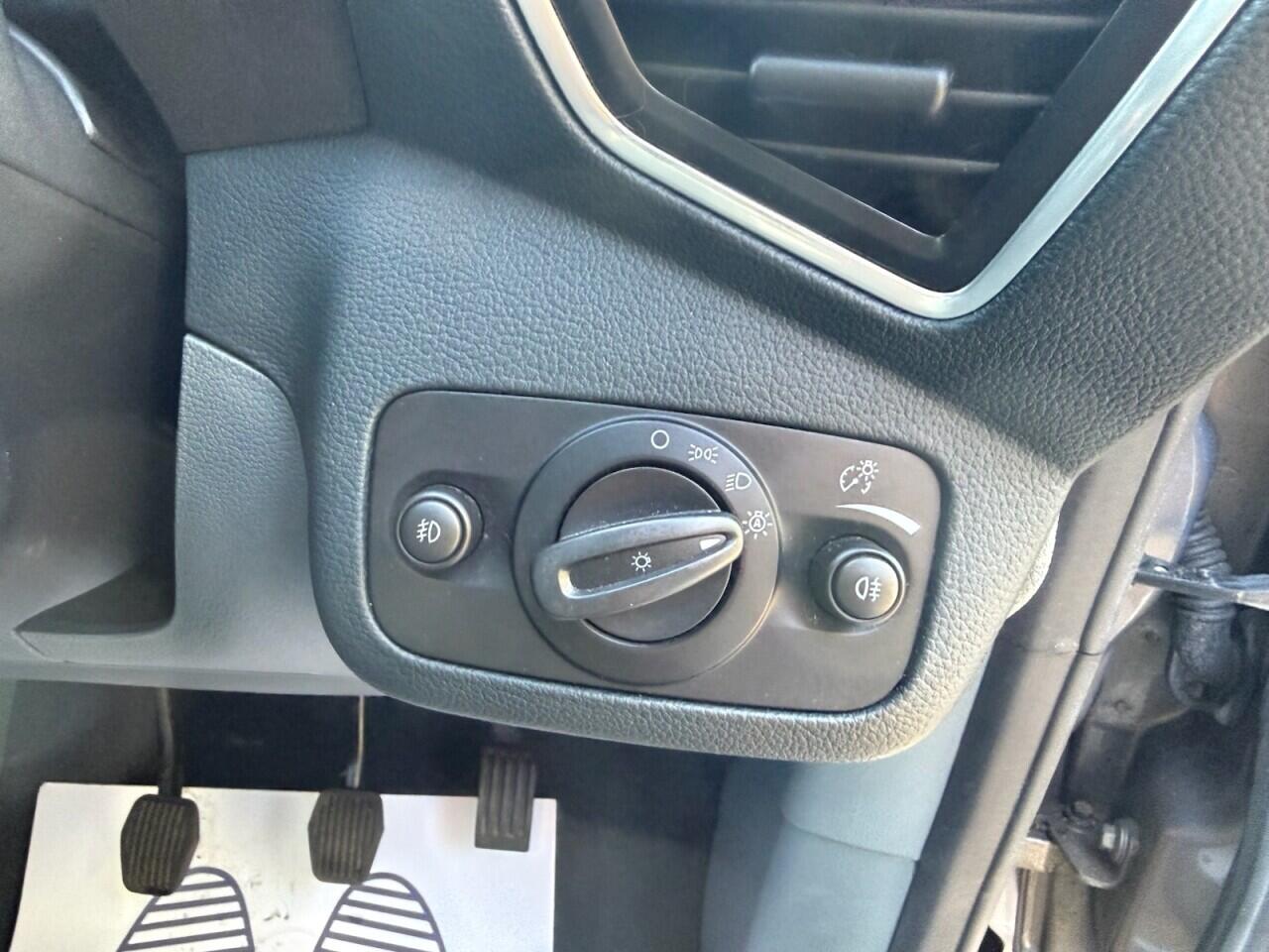 Ford C-Max view 13