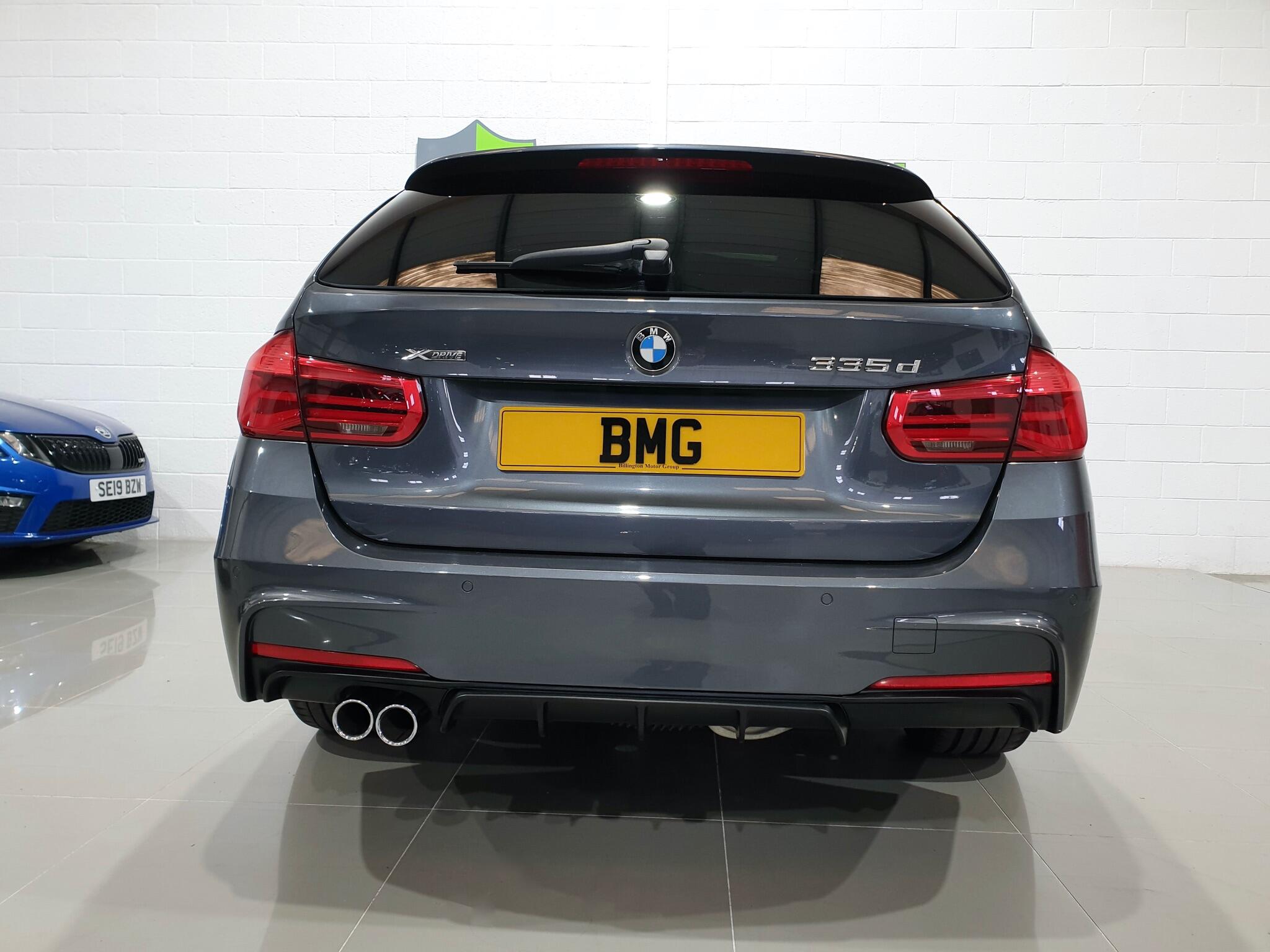 BMW 3 Series view 37