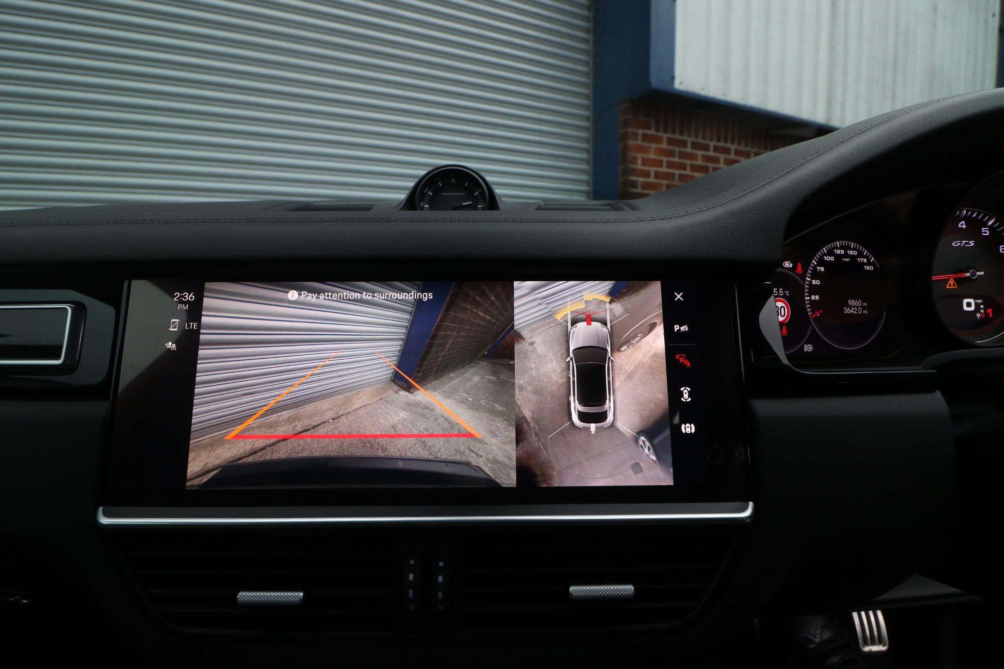 Porsche Cayenne view 23