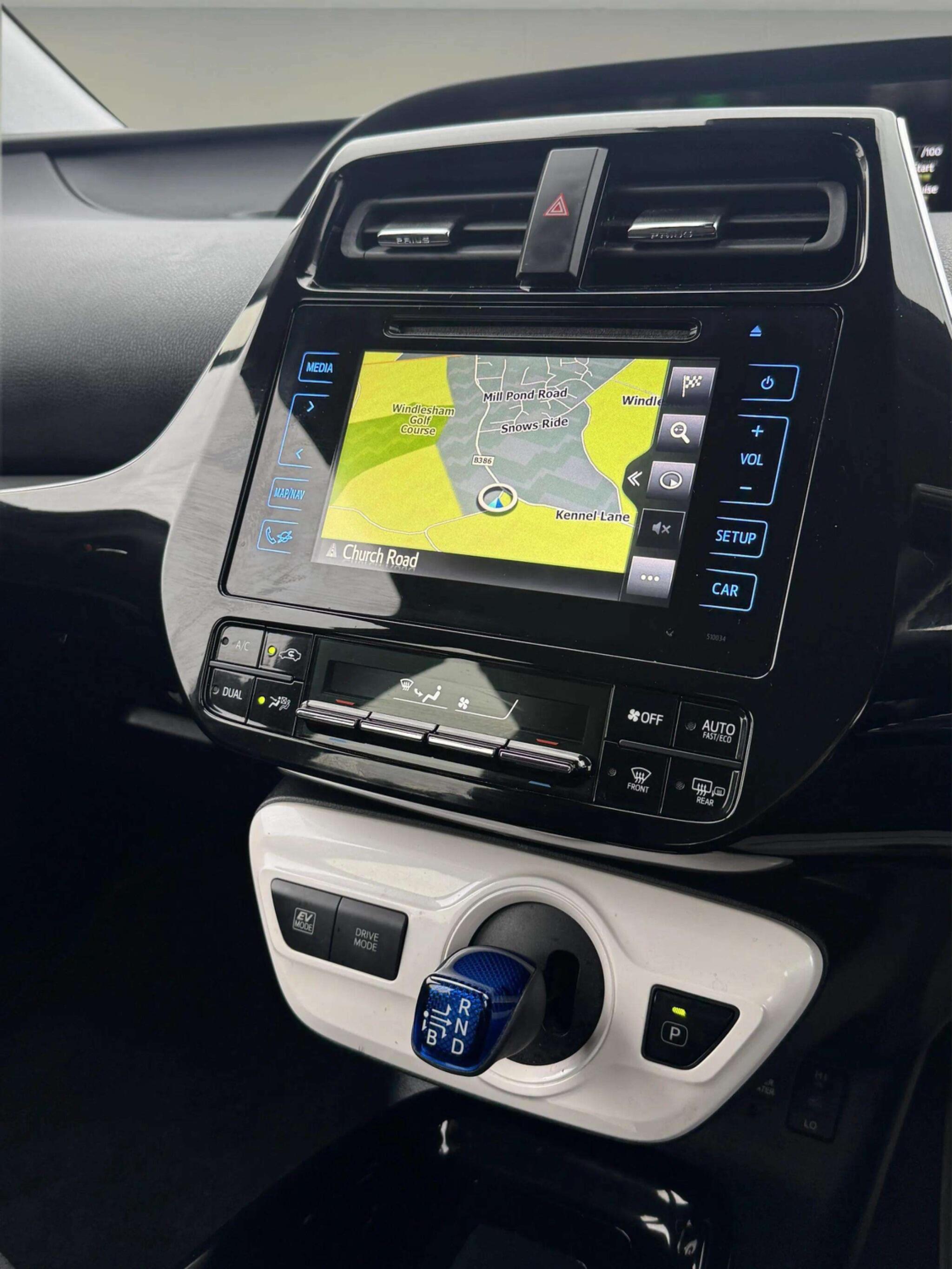 Toyota Prius view 8