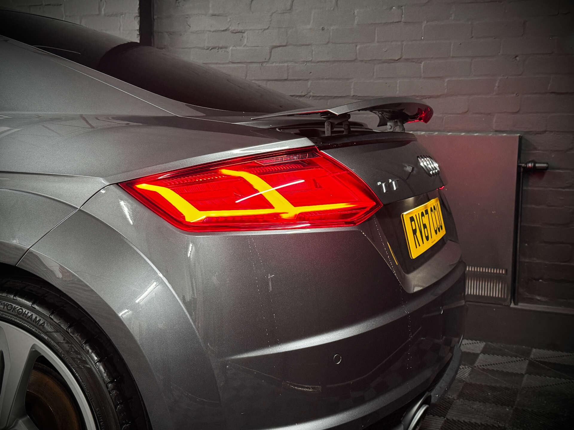Audi TT view 19