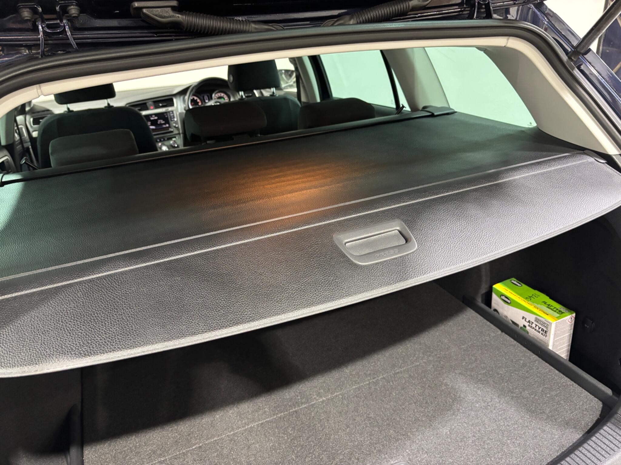 Volkswagen Golf view 59