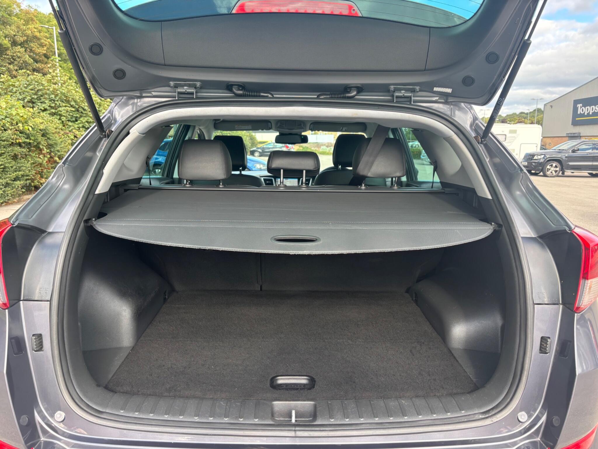 Hyundai Tucson view 33
