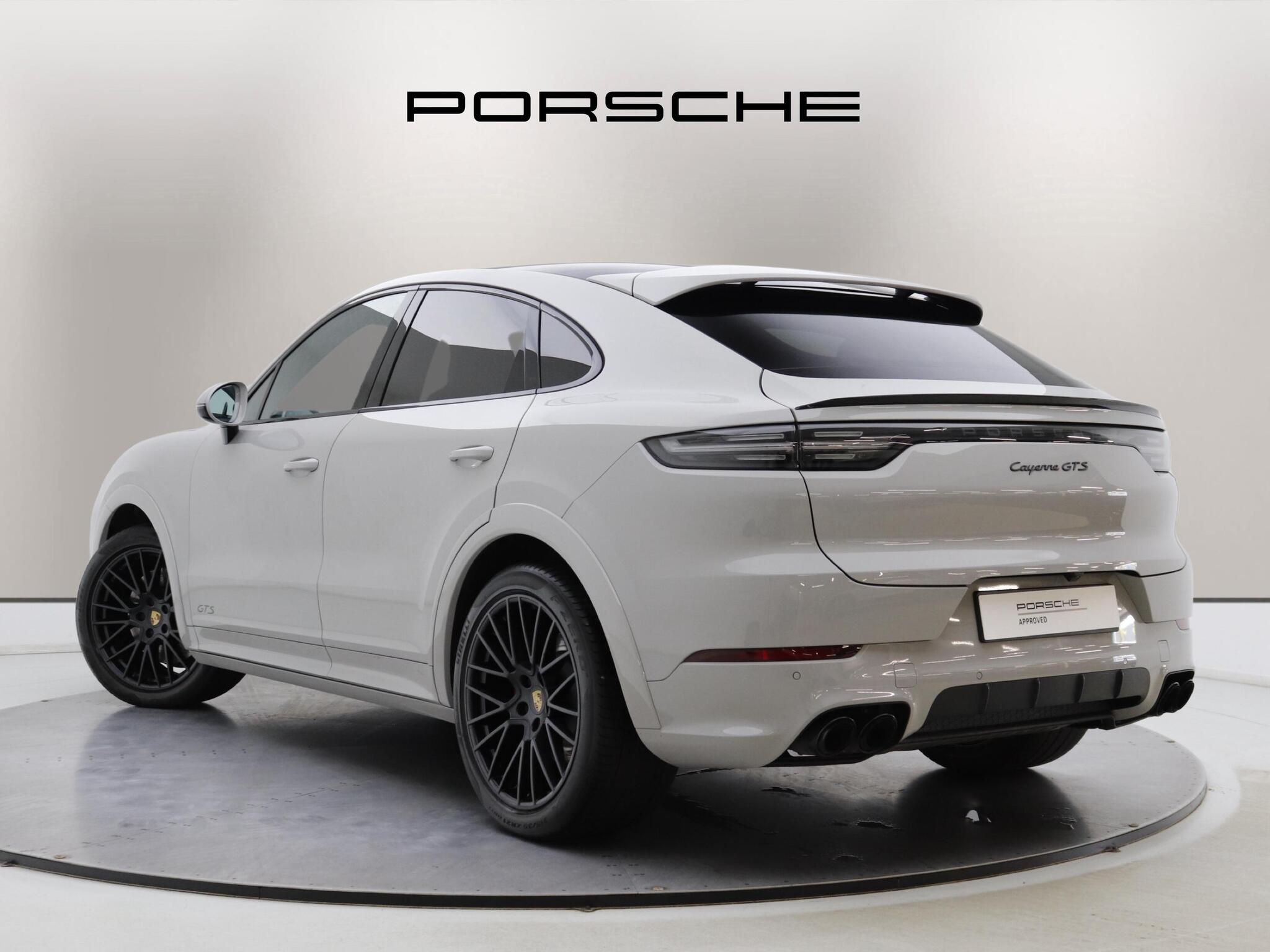Porsche Cayenne view 2