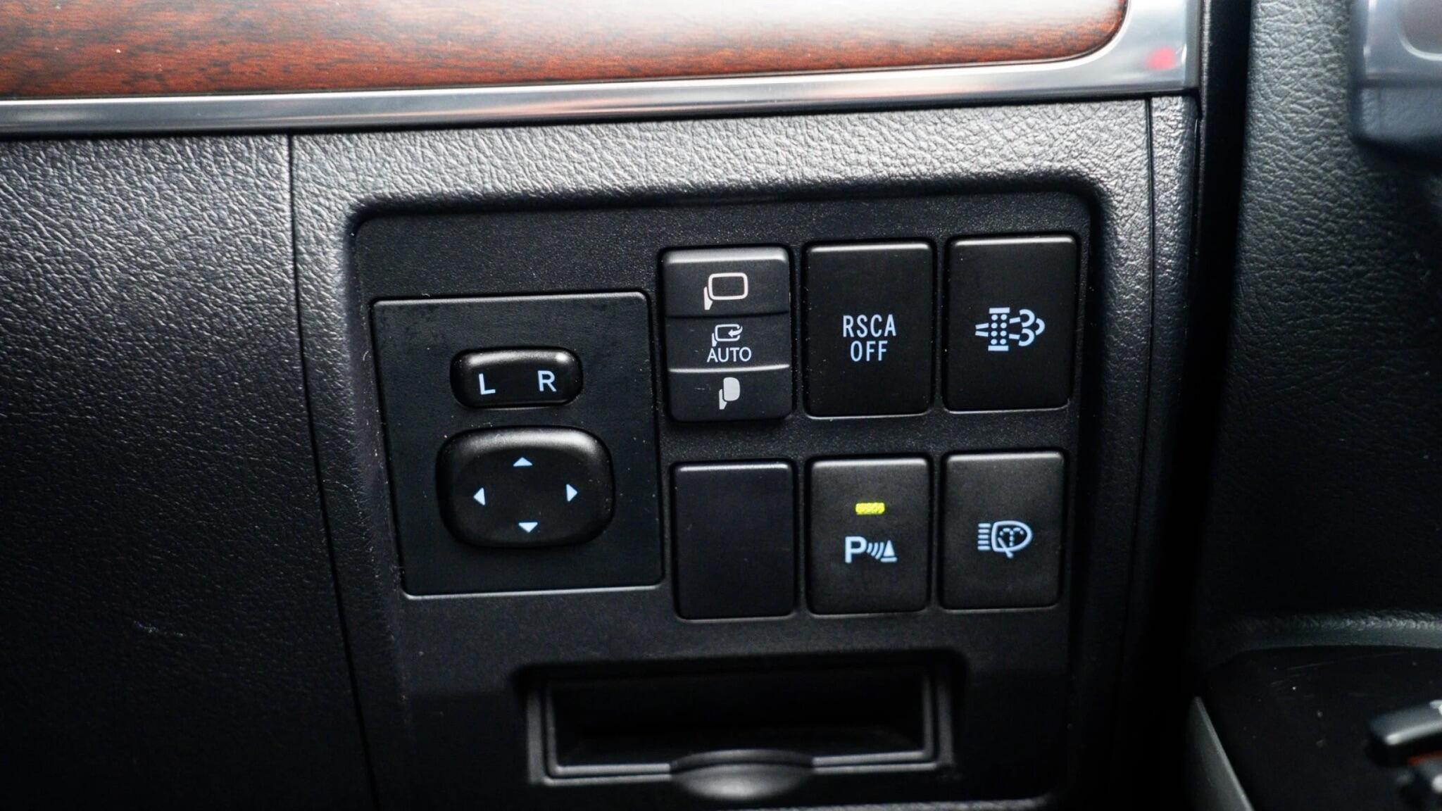 Toyota Land Cruiser view 21
