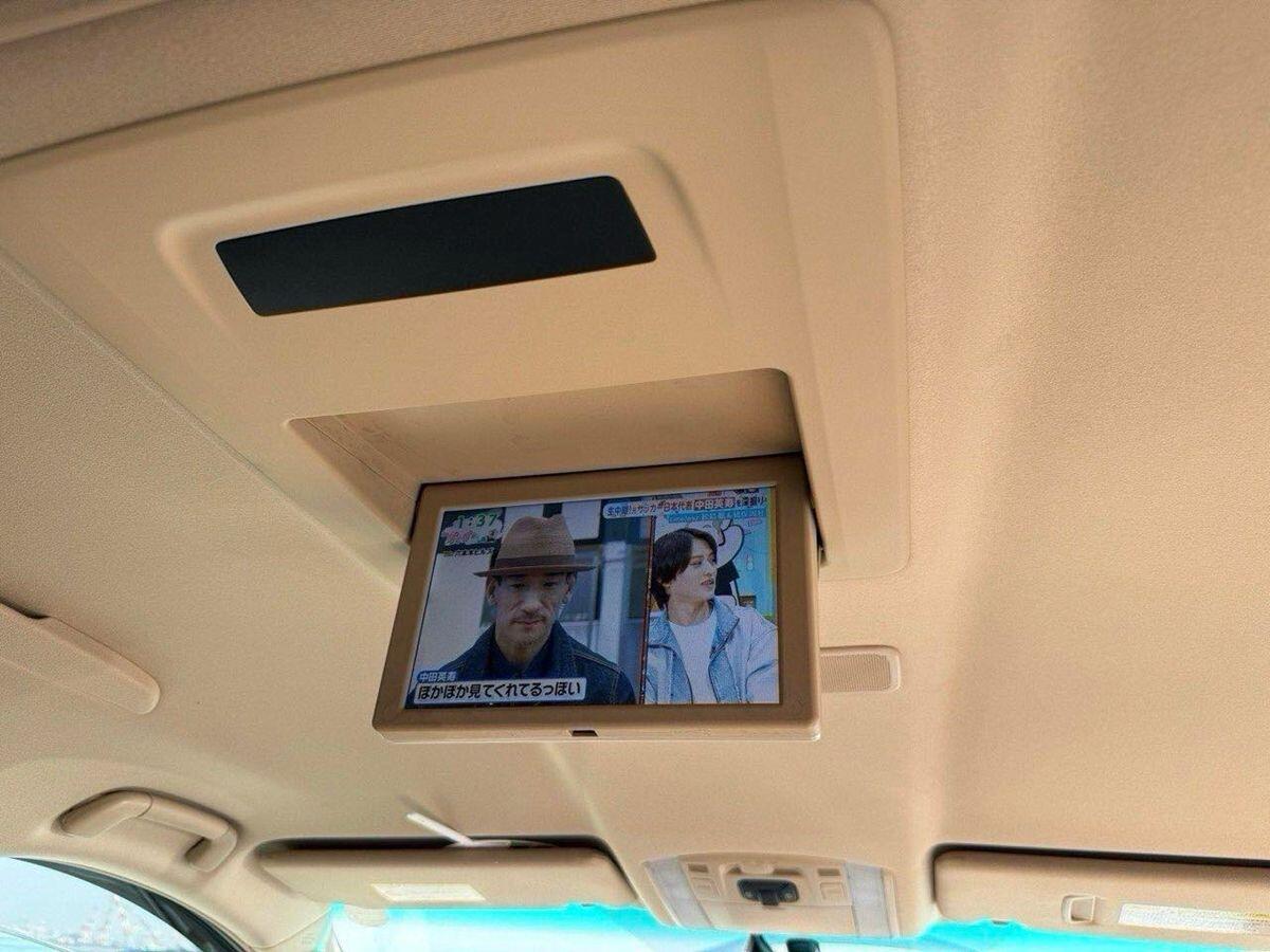 Toyota Alphard view 19