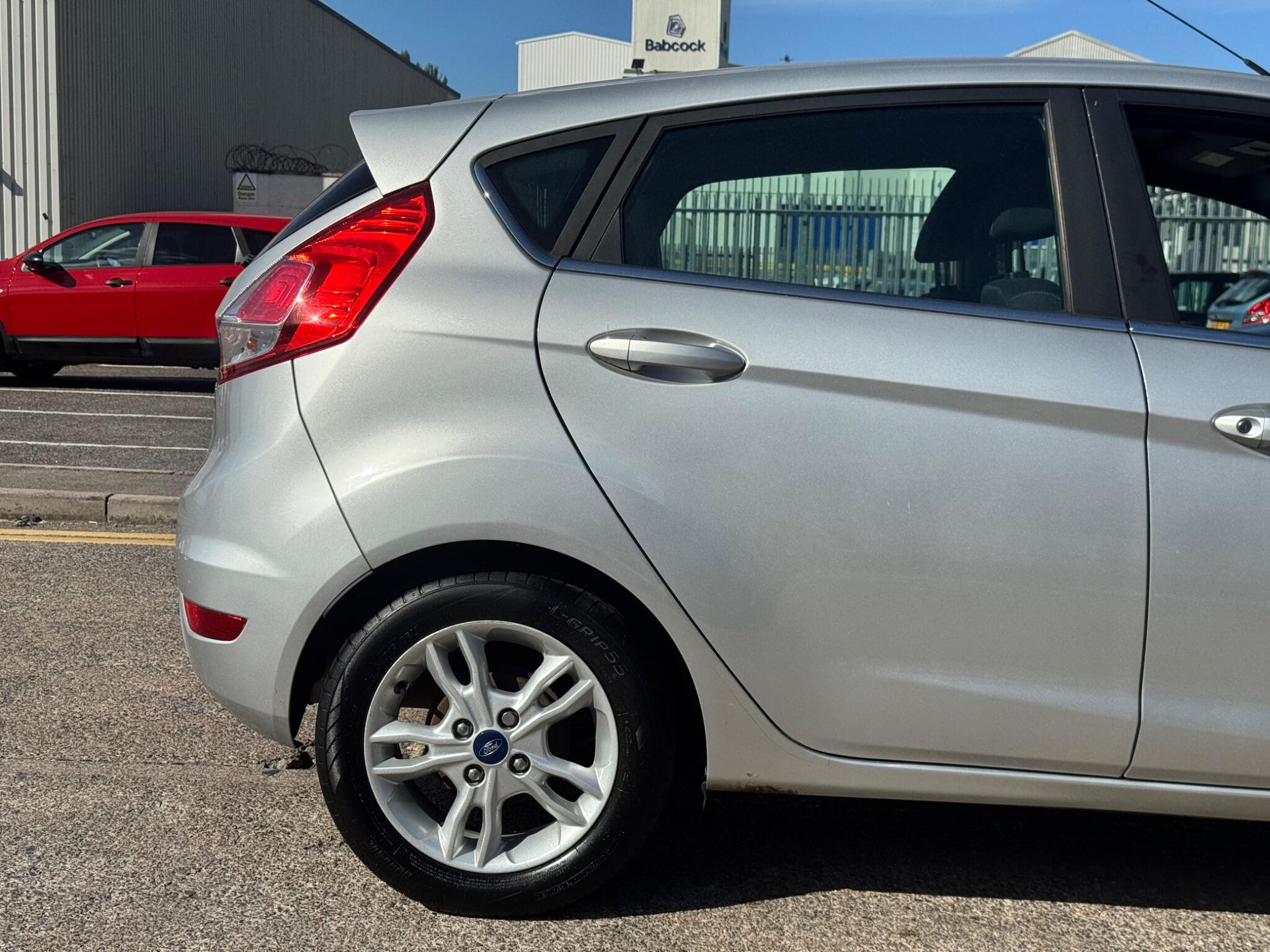 Ford Fiesta view 41