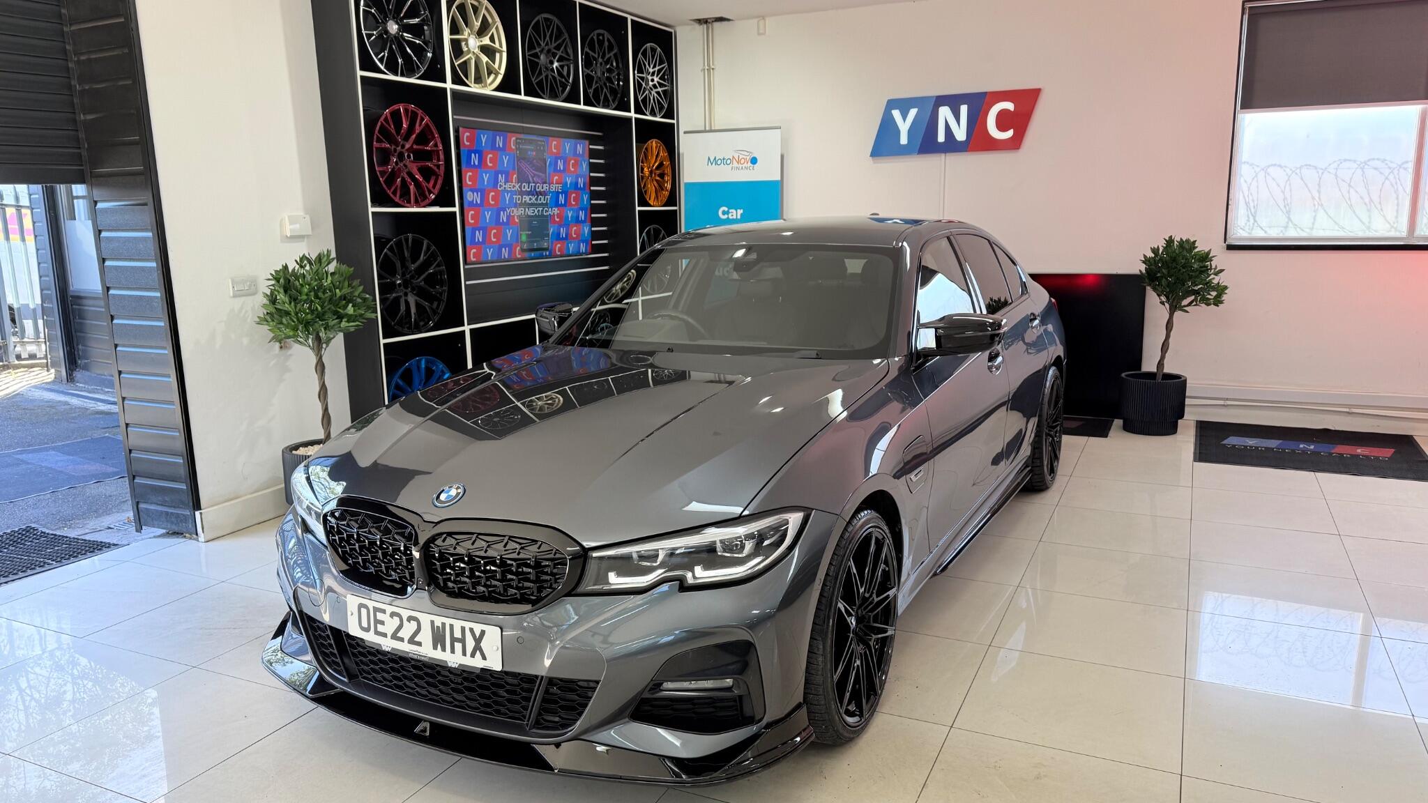 BMW 3 Series view 44