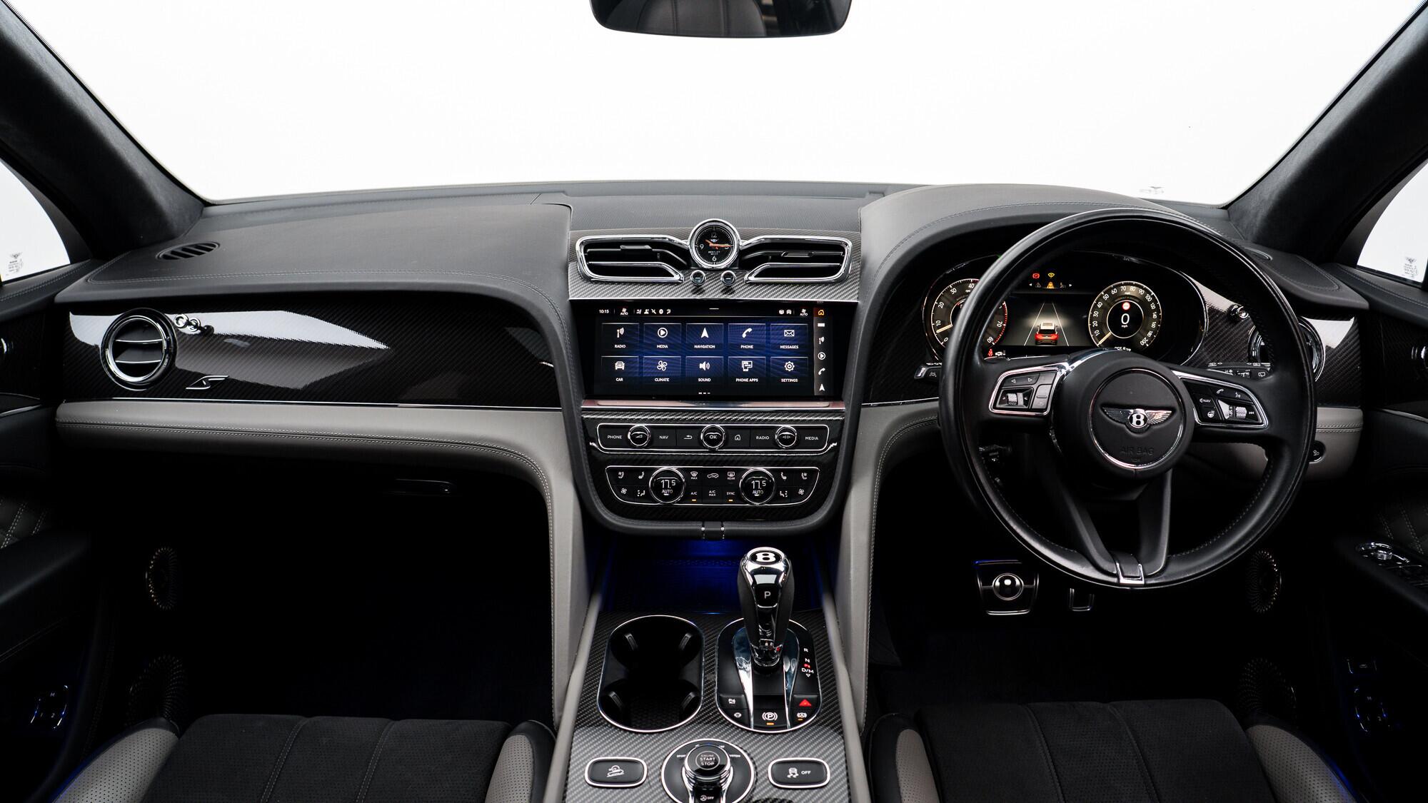 Bentley Bentayga view 5