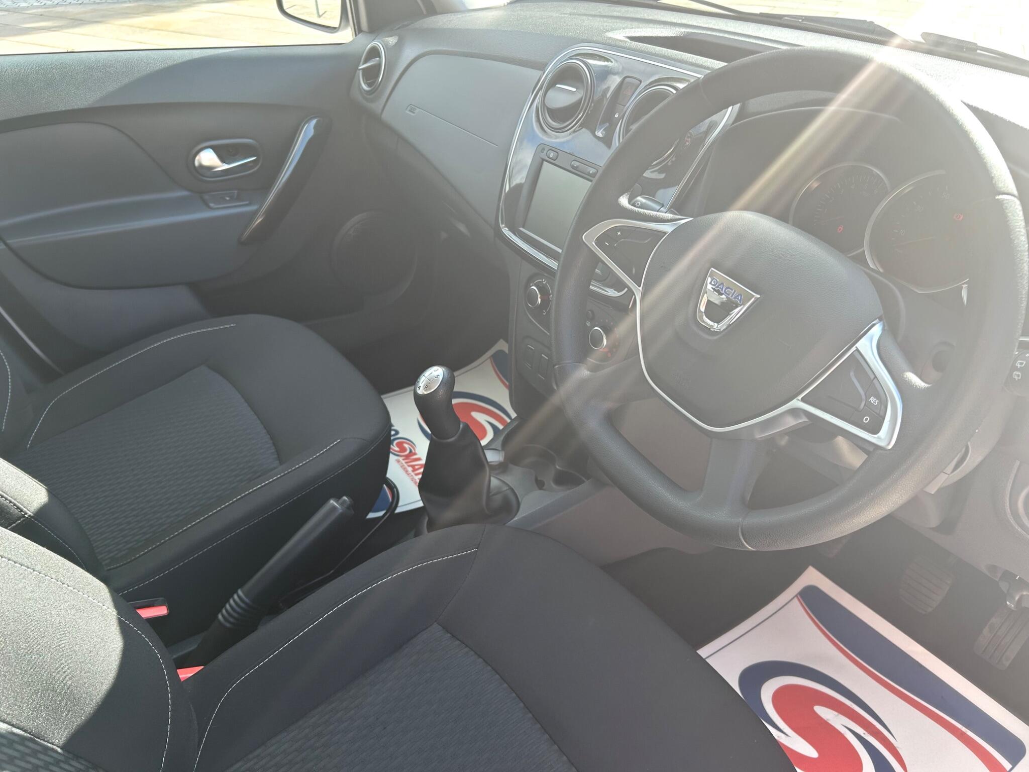 Dacia Sandero view 25