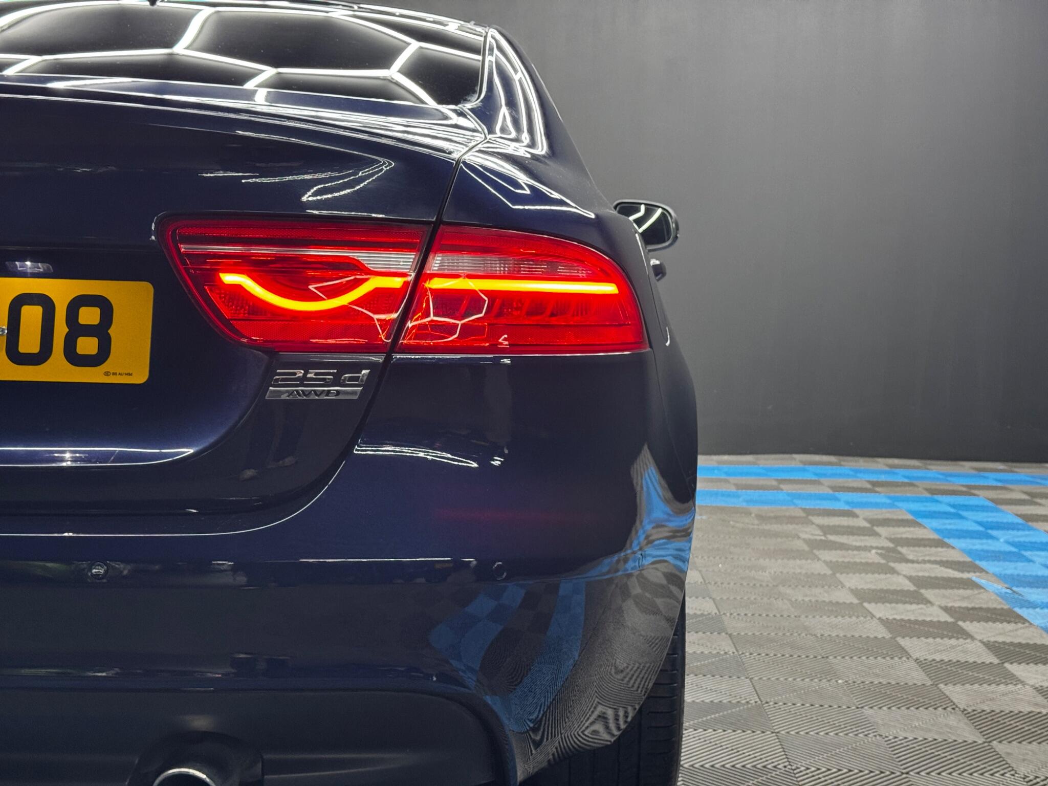Jaguar XE view 42