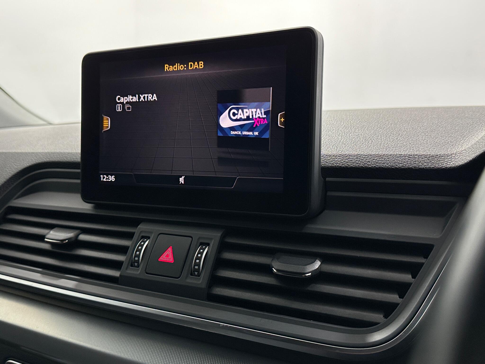 Audi Q5 view 24