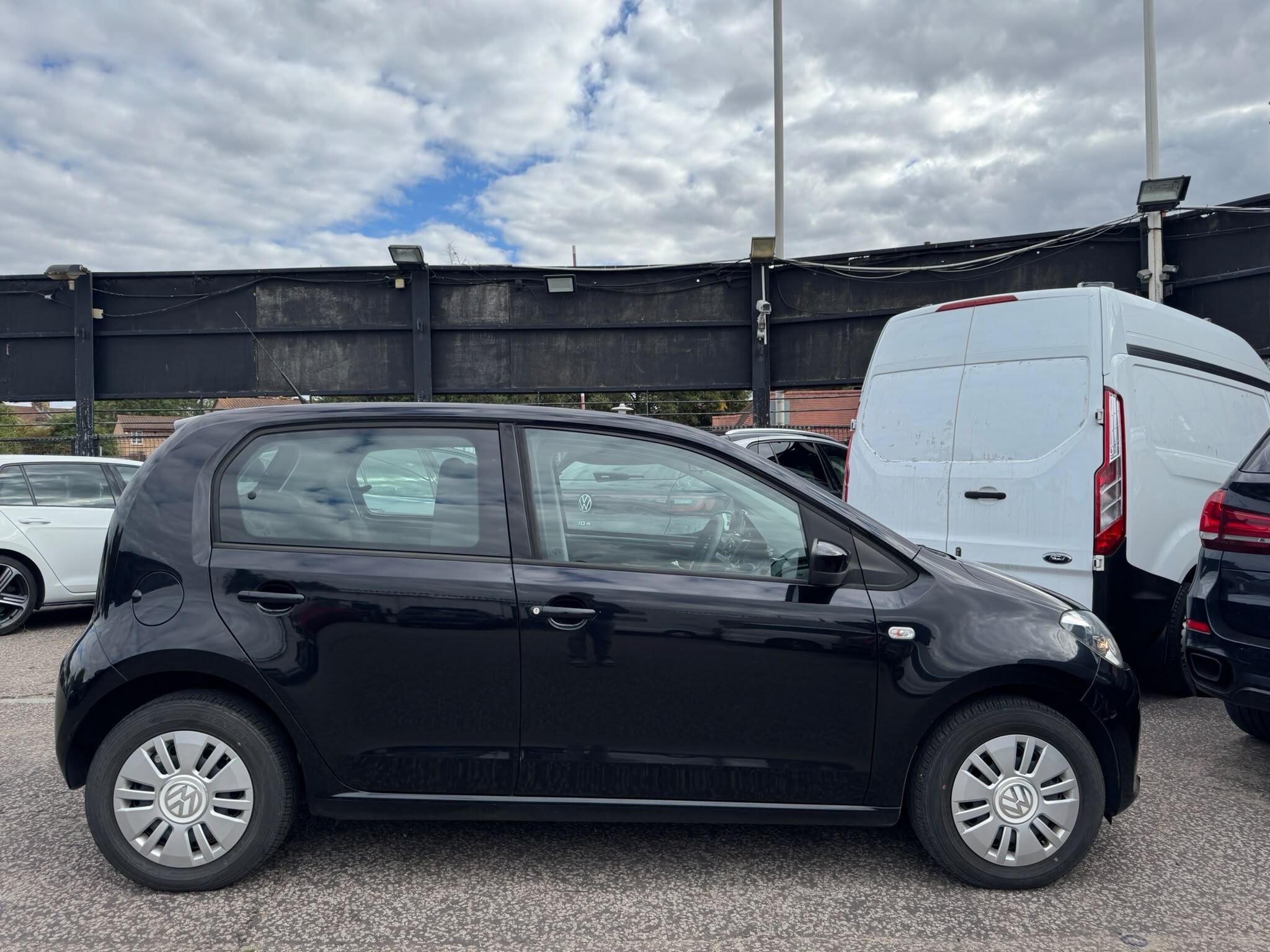Volkswagen Up! view 27
