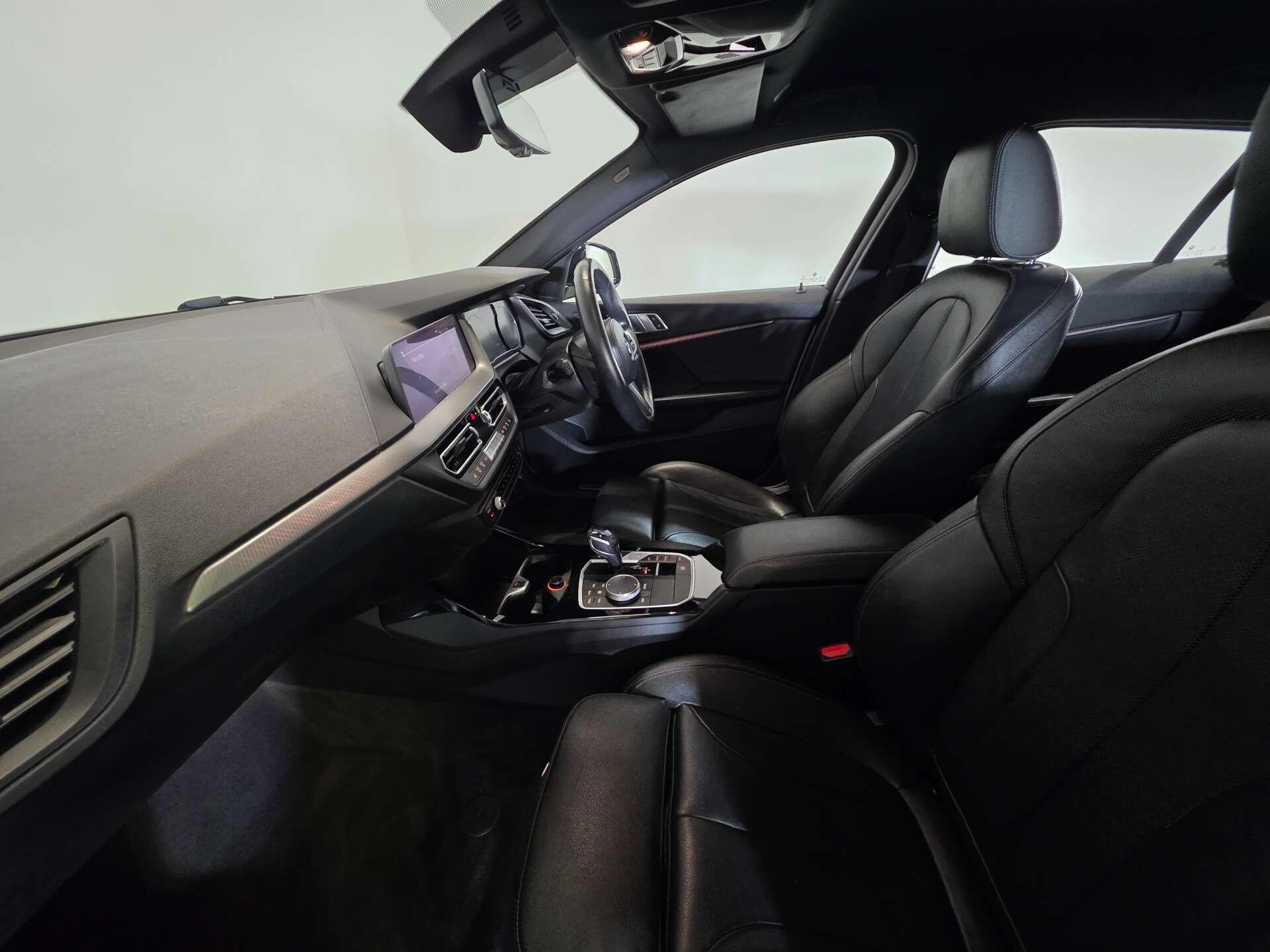 BMW 1 Series view 51